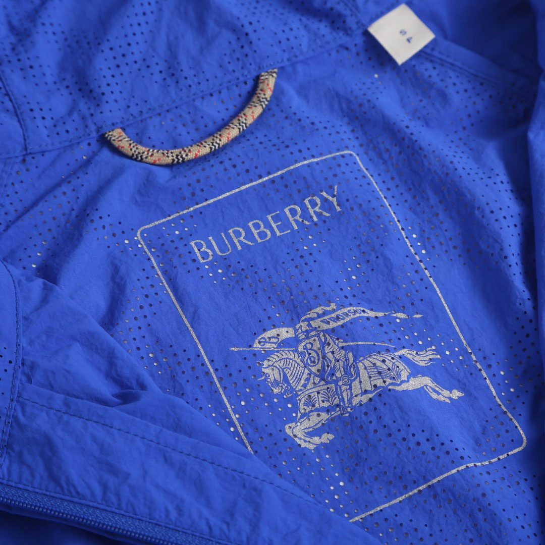 Burberry Nylon Hooded Jacket - DesignerGu