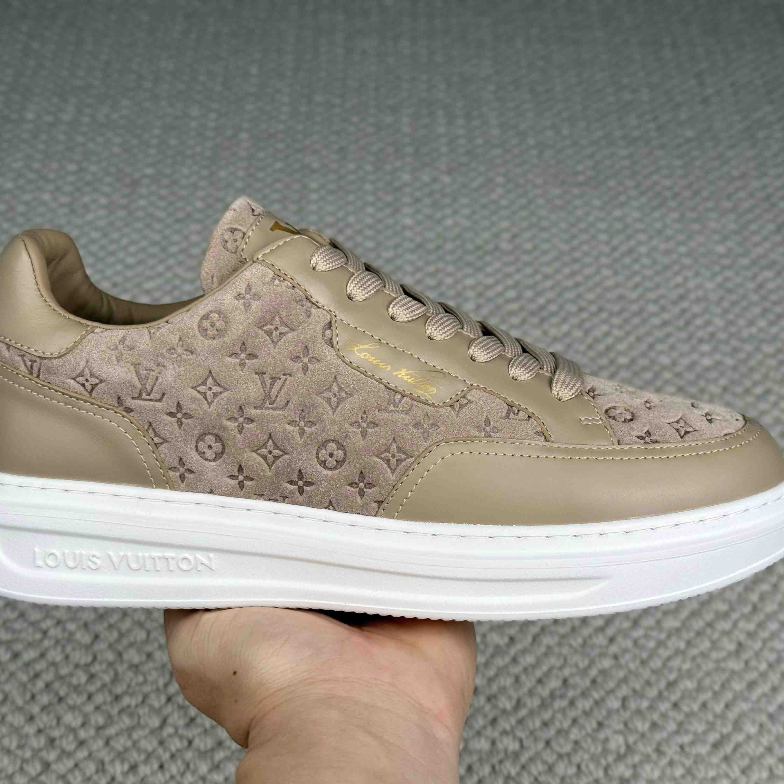 Louis Vuitton Beverly Hills Sneaker 1AKBRR - DesignerGu