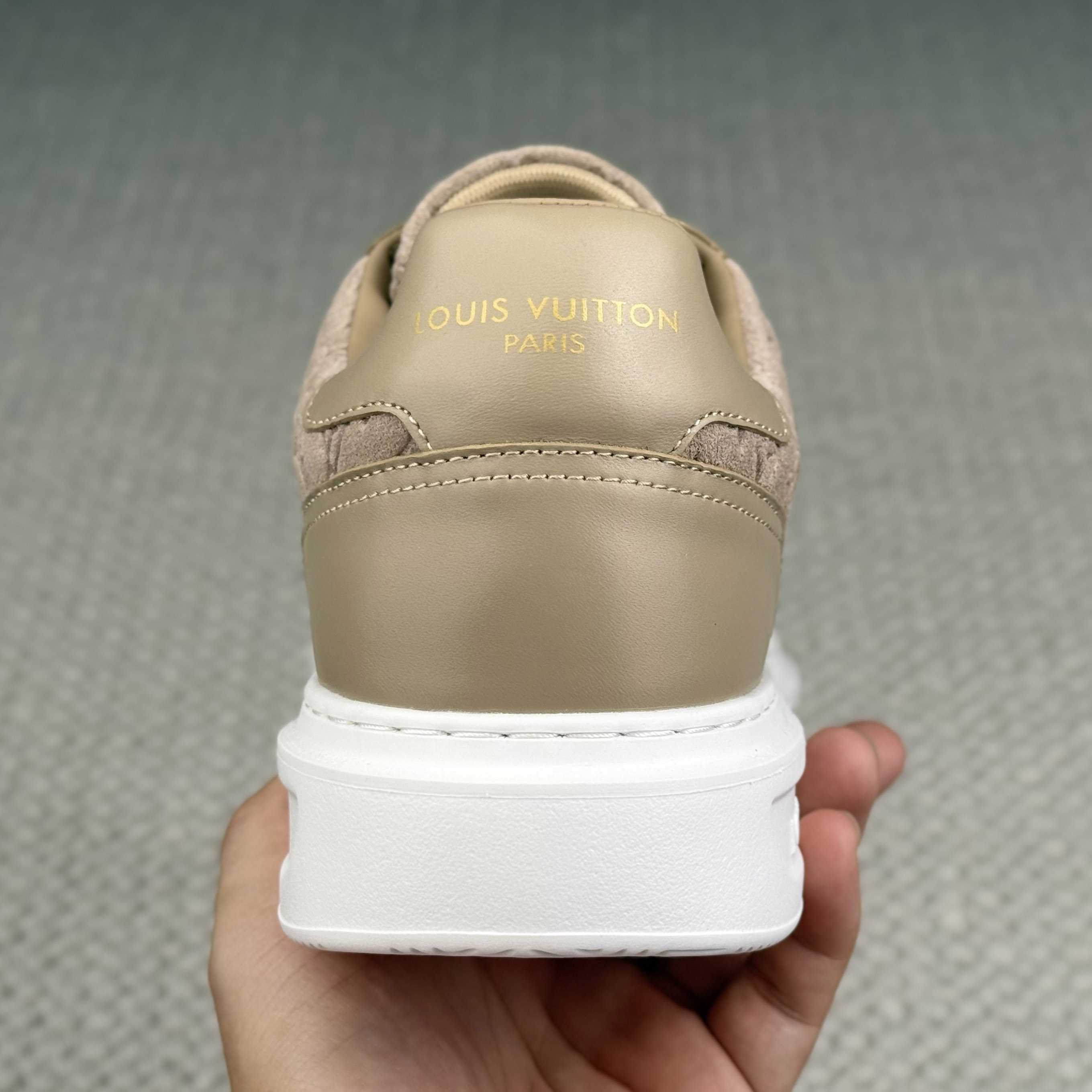 Louis Vuitton Beverly Hills Sneaker 1AKBRR - DesignerGu