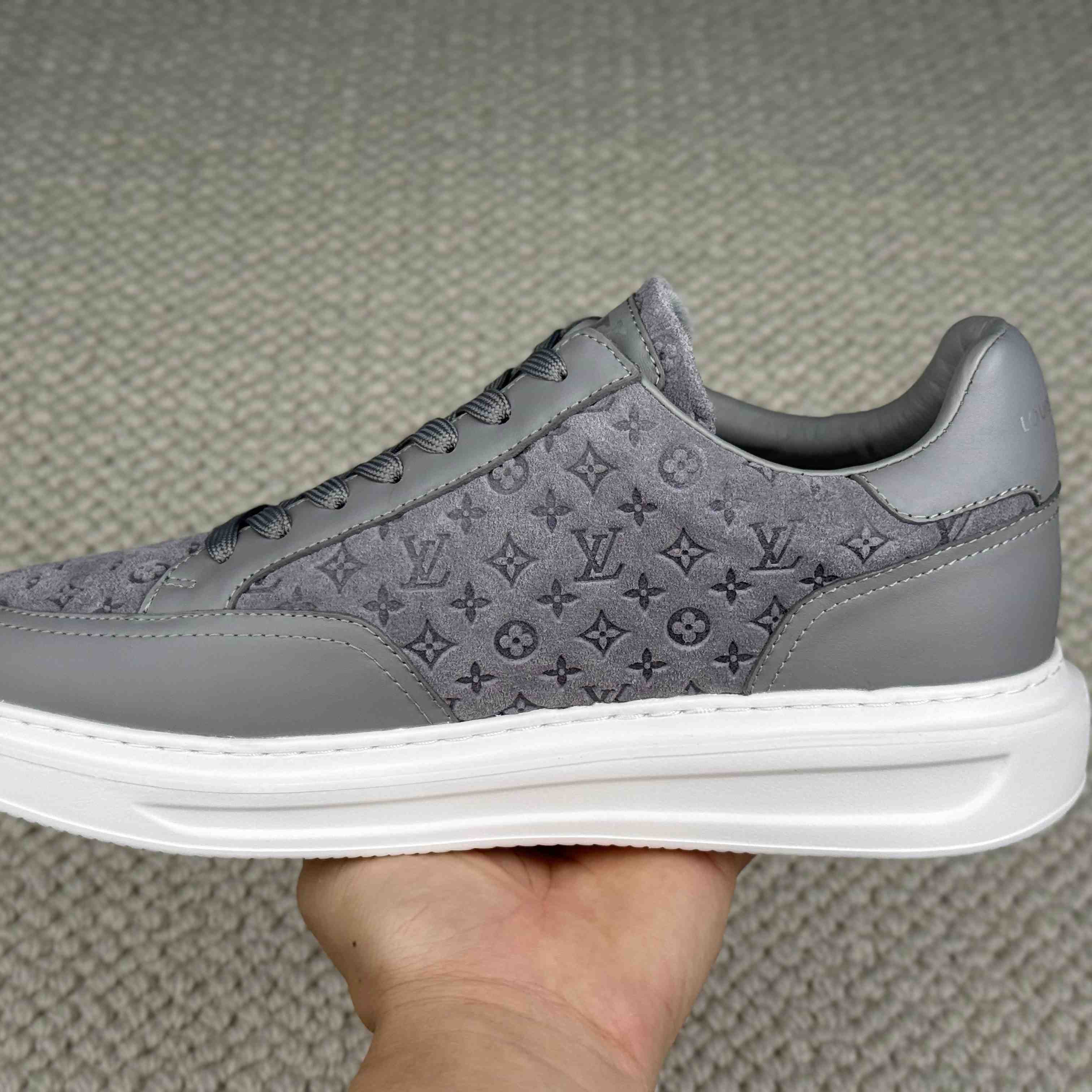 Louis Vuitton Beverly Hills Sneaker 1AKBS9 - DesignerGu