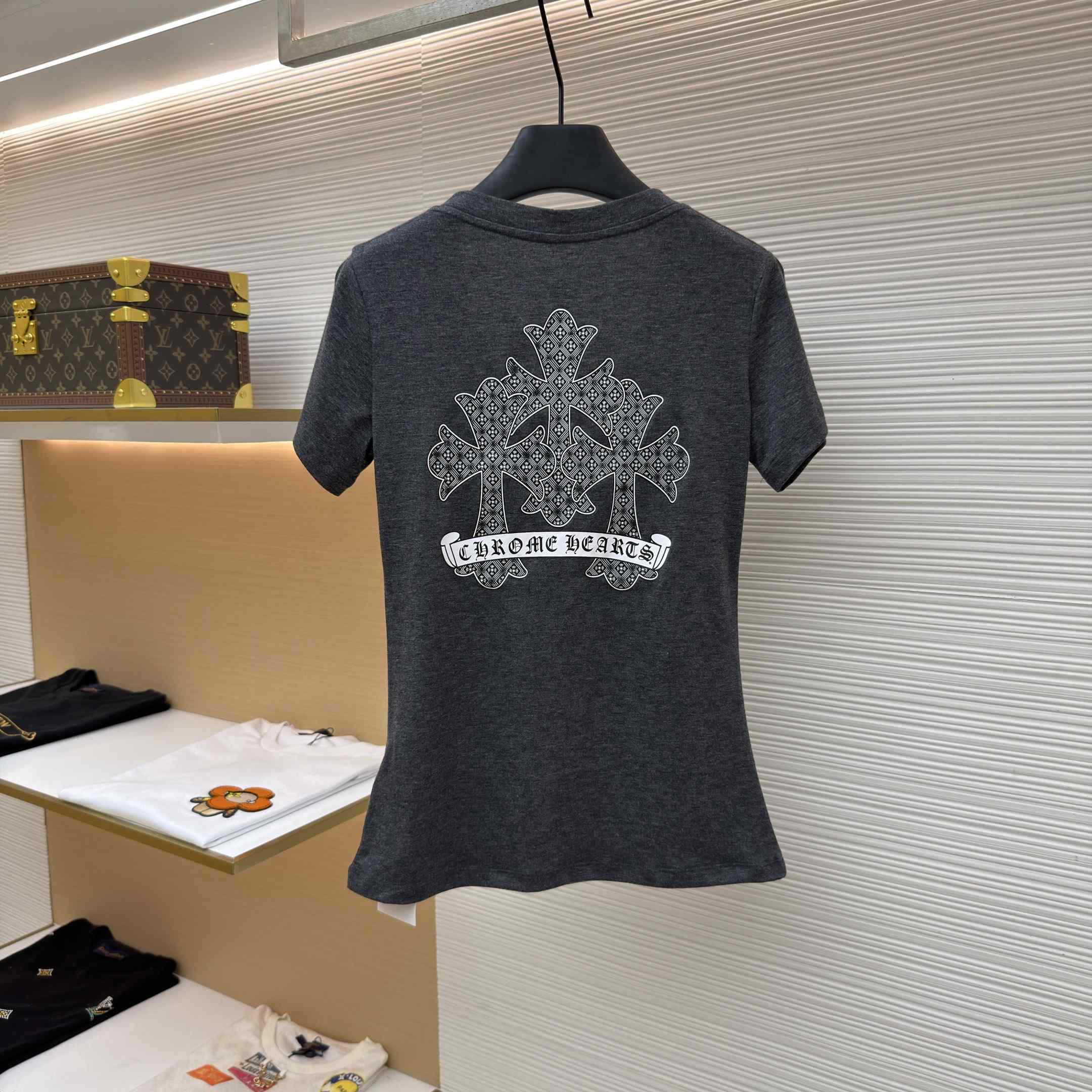 Chrome Hearts V Neck Cemetery Cross T-Shirt - DesignerGu