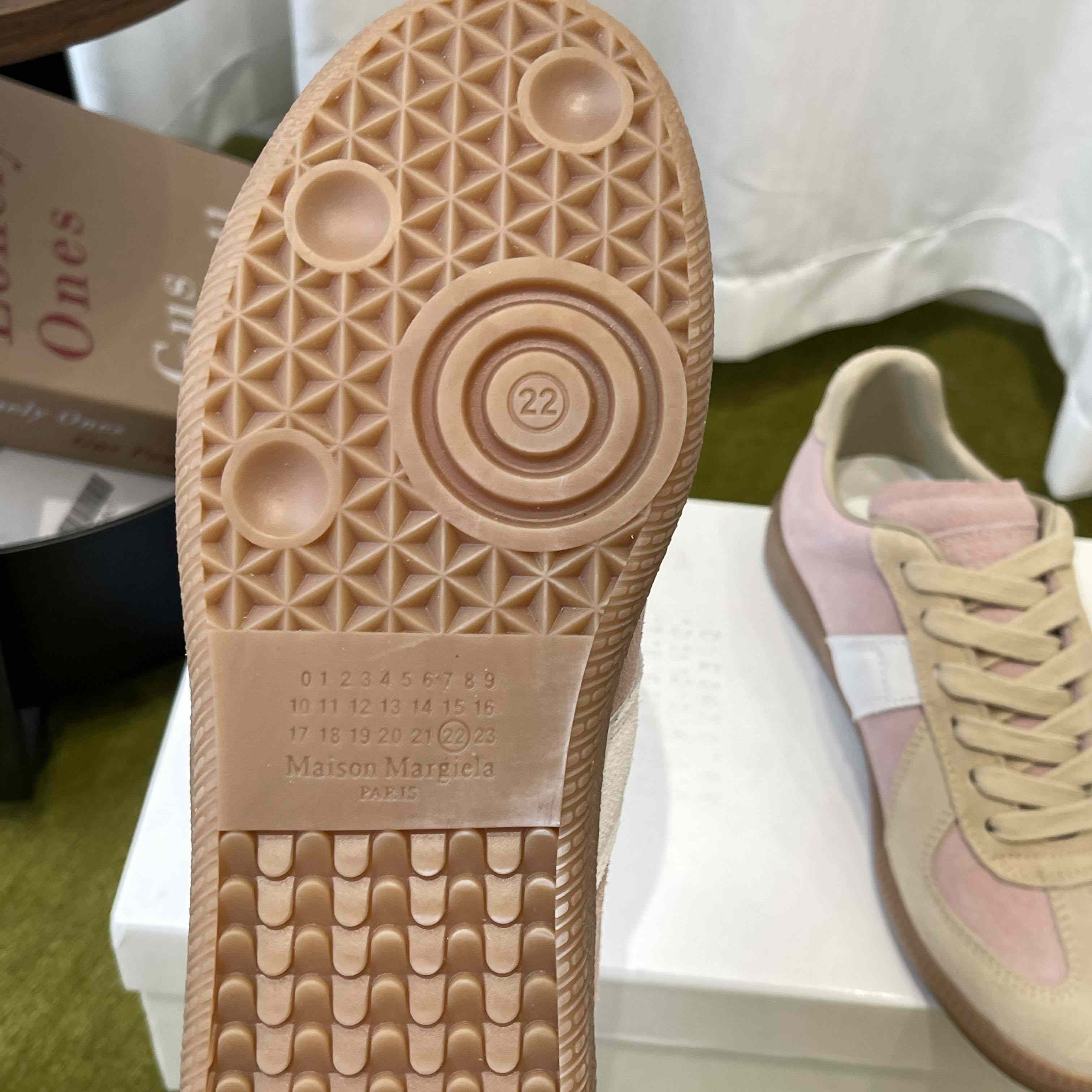 Maison Margiela Replica Sneakers - DesignerGu