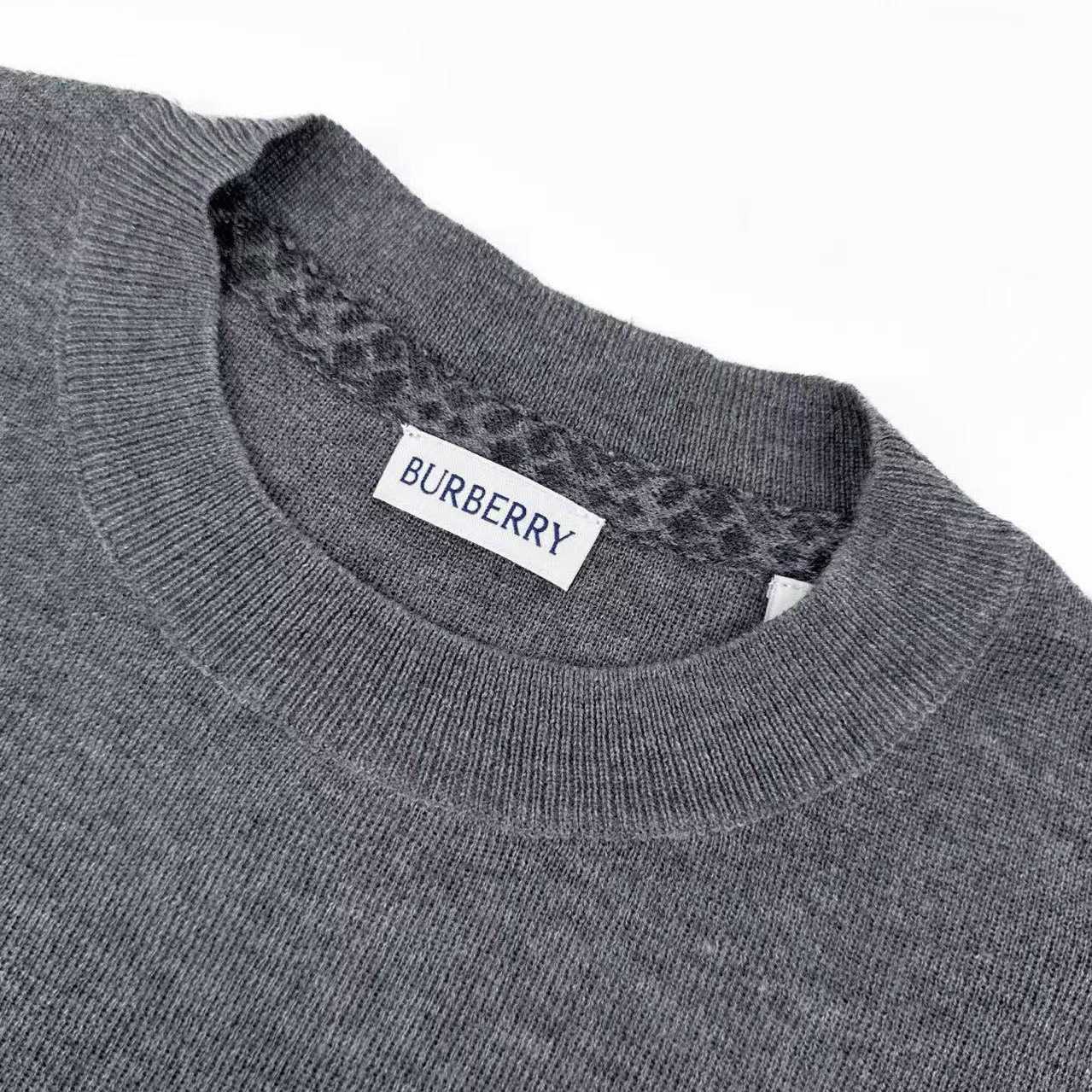 Burberry Cashmere Top - DesignerGu