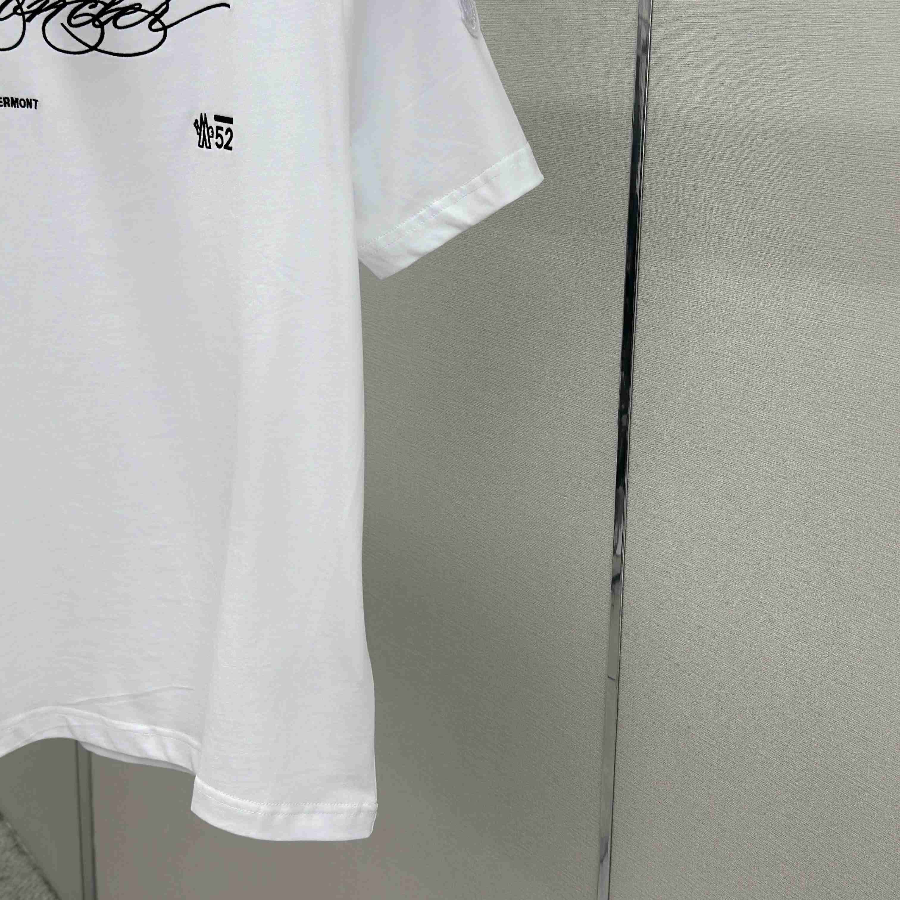 Moncler Script Logo Cotton T-shirt - DesignerGu