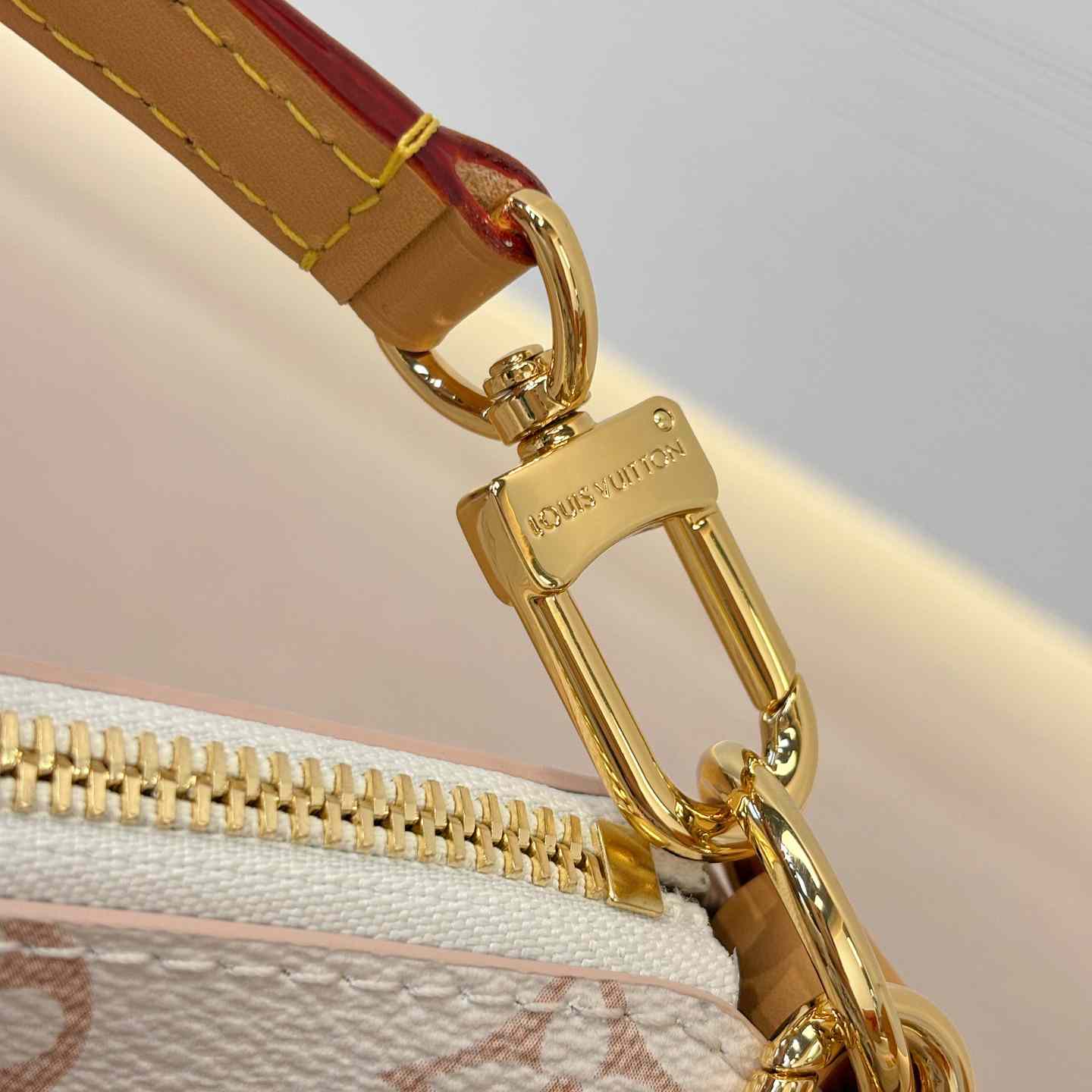 Louis Vuitton Multipass   M2A078 - DesignerGu