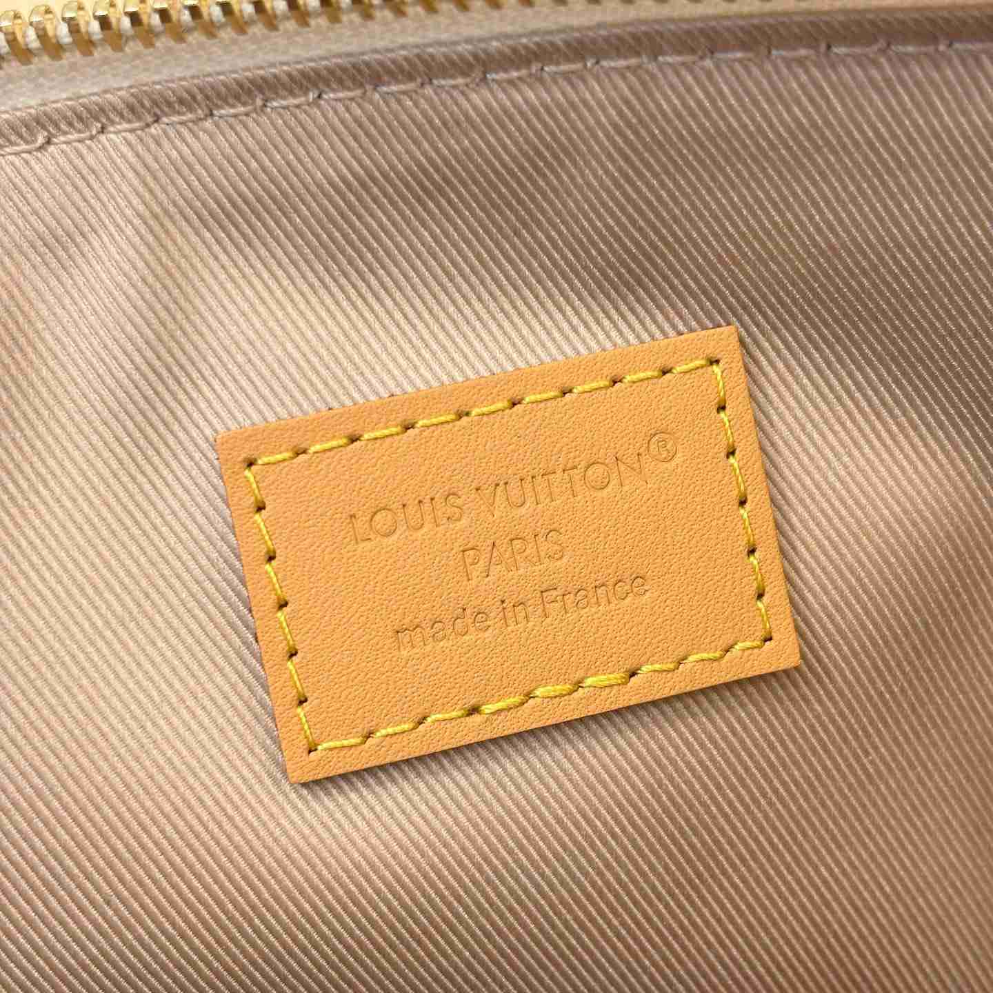 Louis Vuitton Multipass   M2A078 - DesignerGu