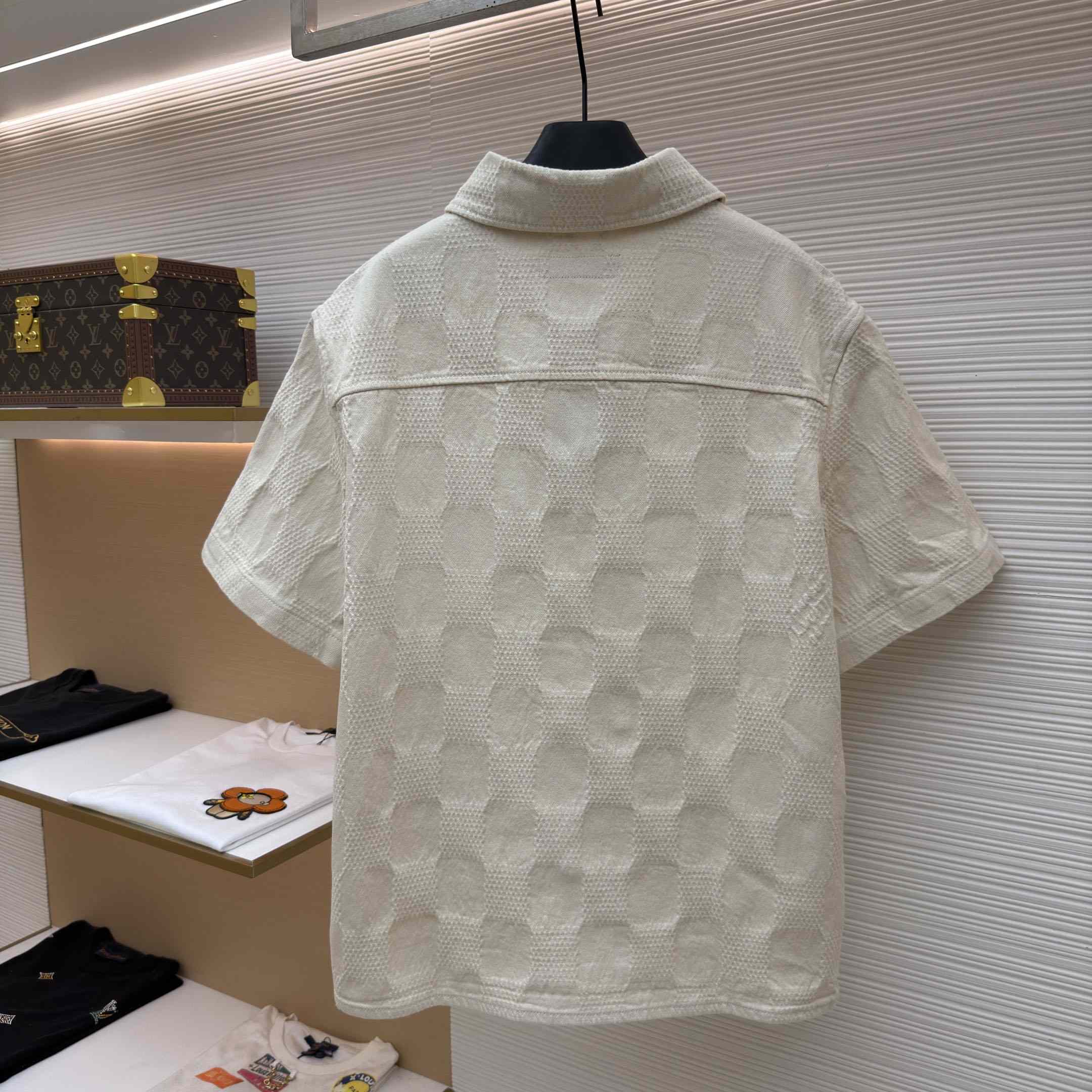 Louis Vuitton Damier 3D Light Denim Short-Sleeved Shirt 1AK6HQ - DesignerGu