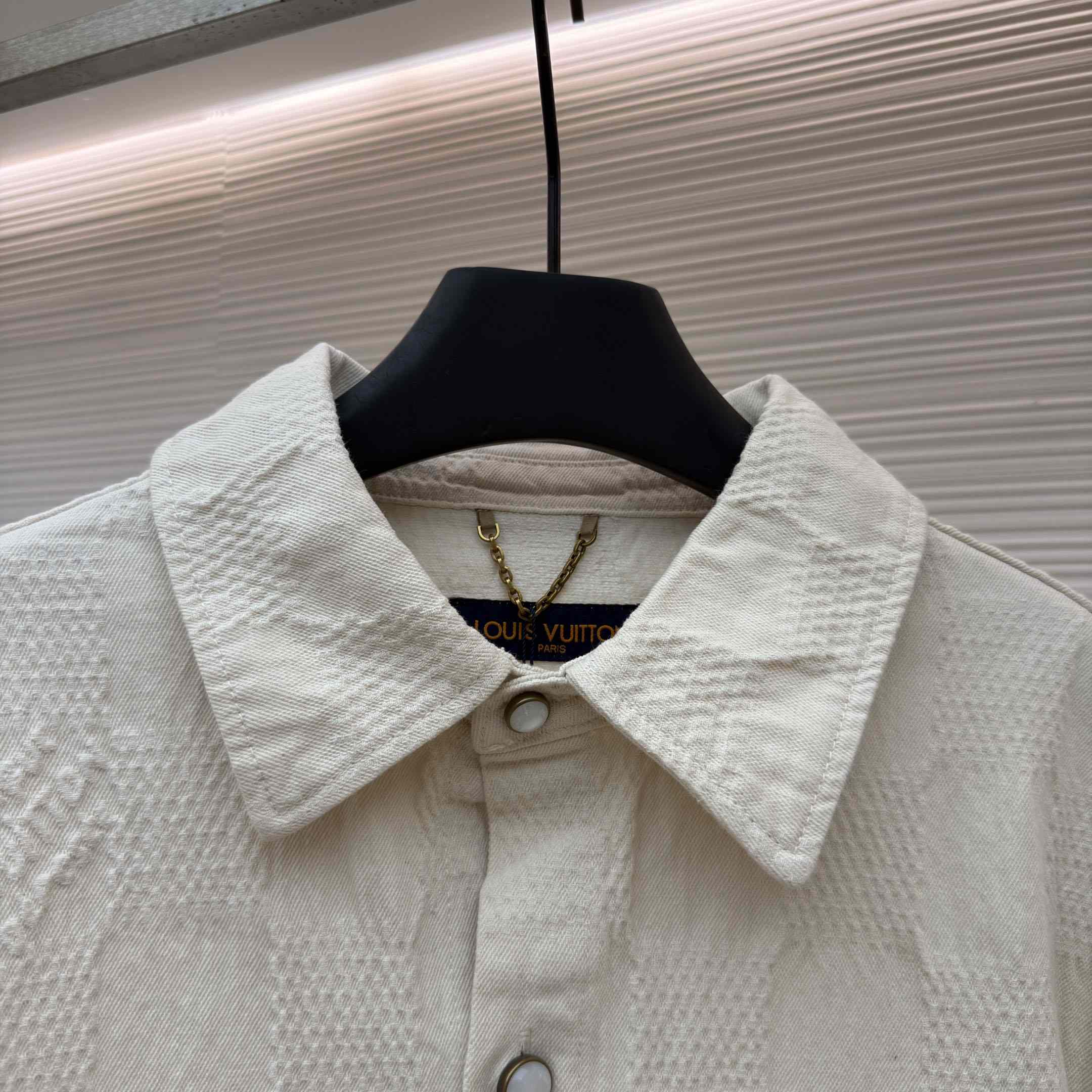Louis Vuitton Damier 3D Light Denim Short-Sleeved Shirt 1AK6HQ - DesignerGu