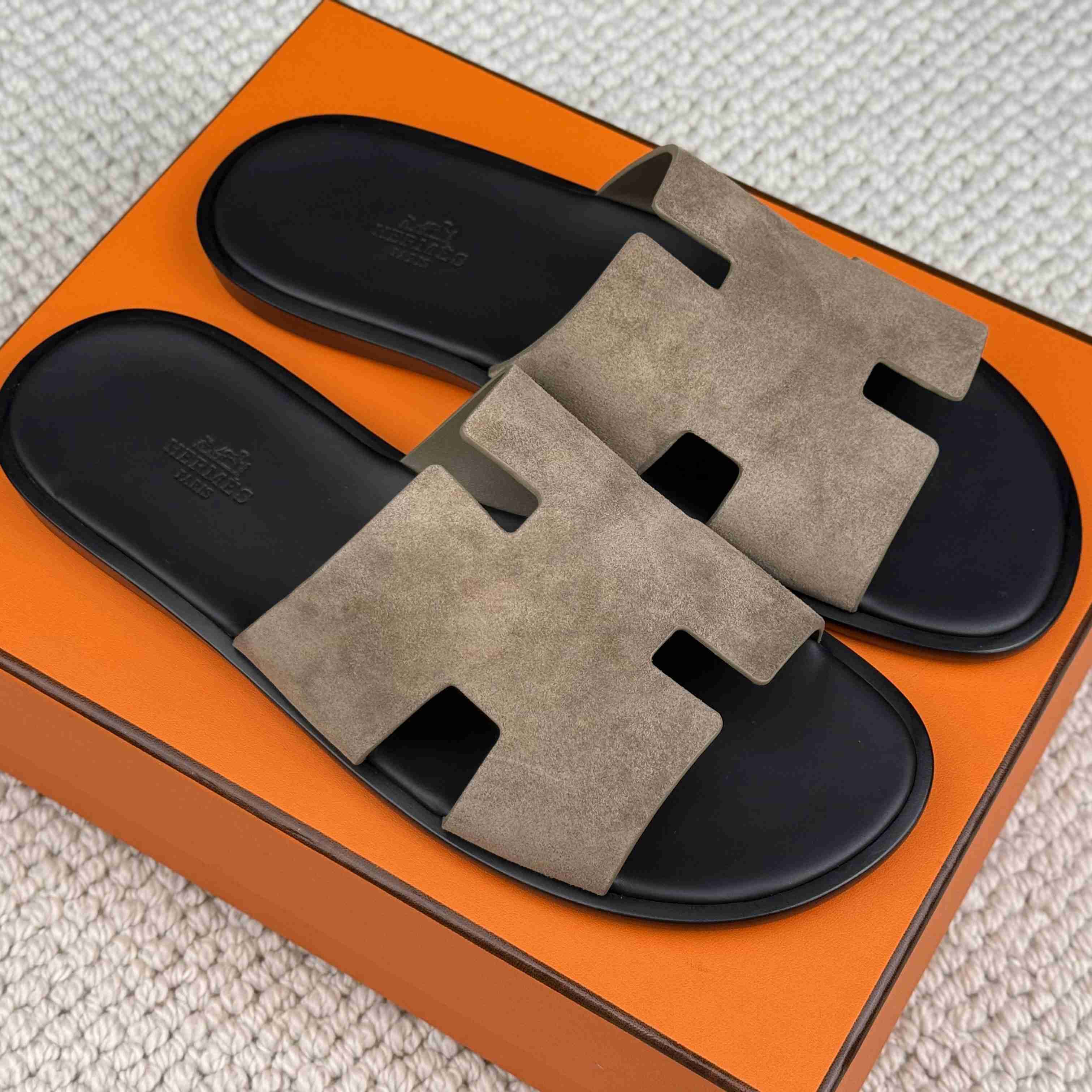 Hermes Izmir Sandal - DesignerGu