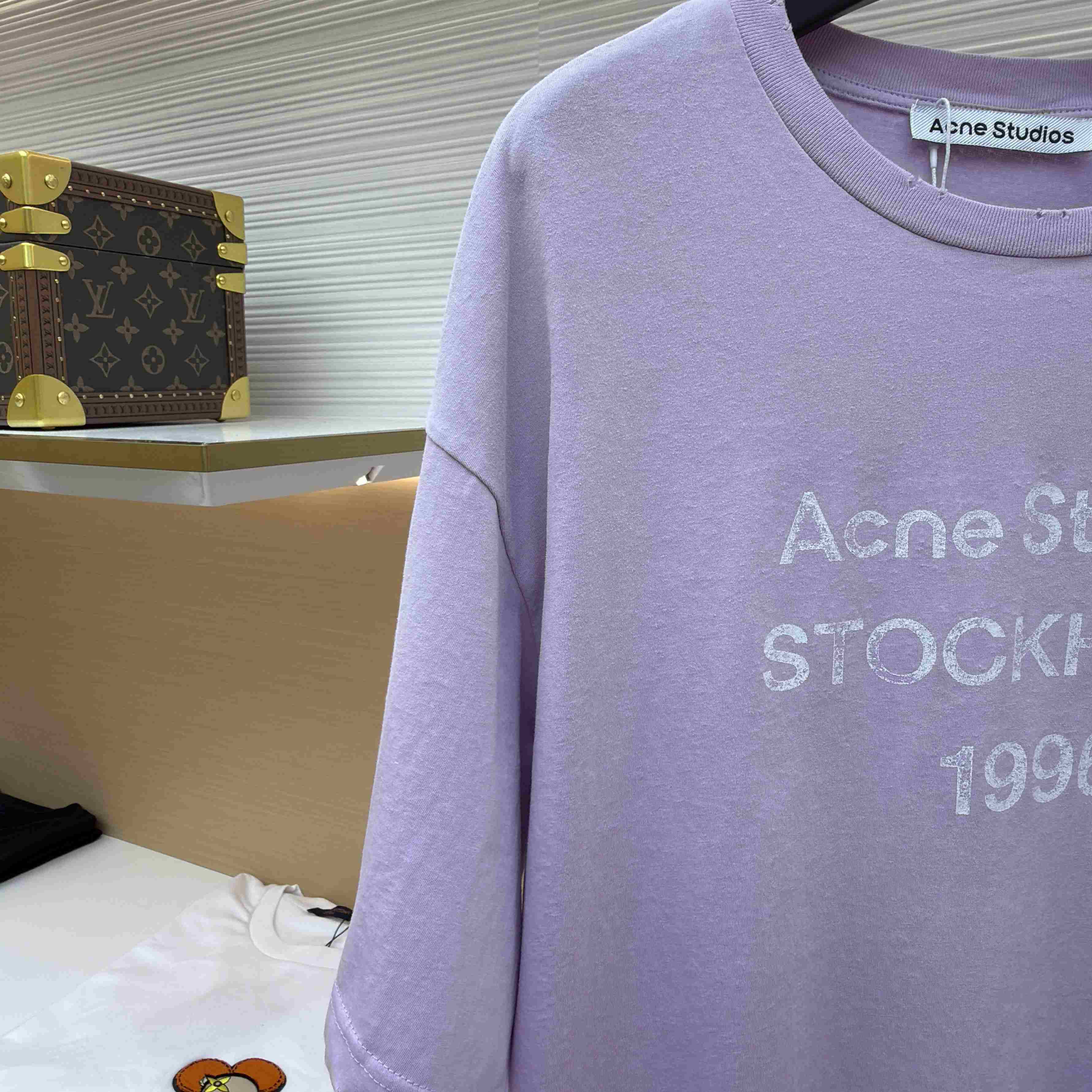 Acne Studios  Sprayed Logo T-shirt - DesignerGu