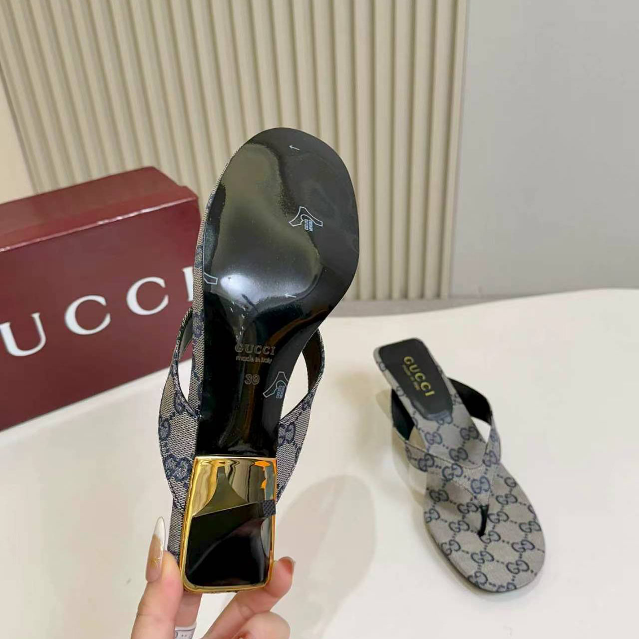 Gucci Vittoria Thong - DesignerGu