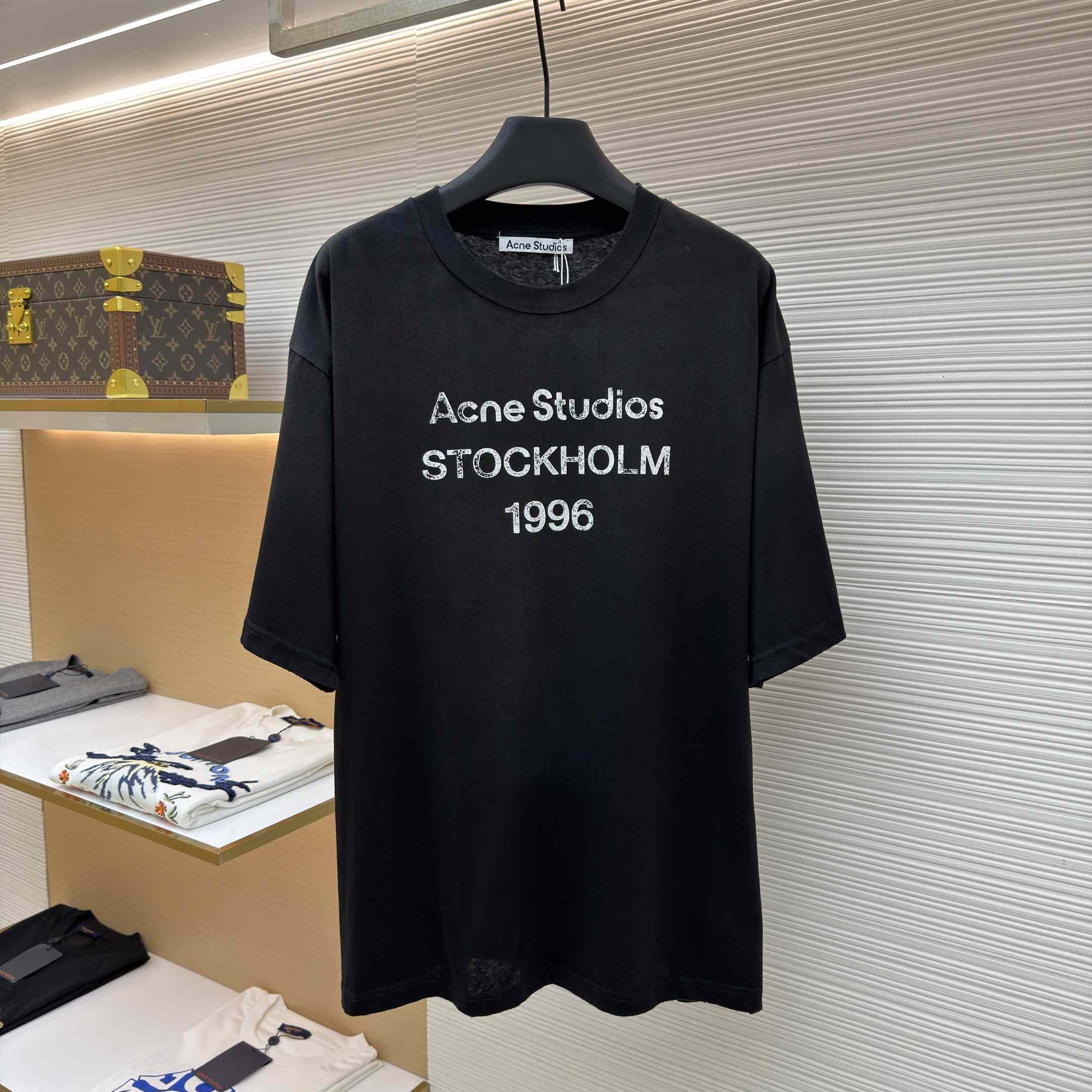 Acne Studios  Sprayed Logo T-shirt - DesignerGu