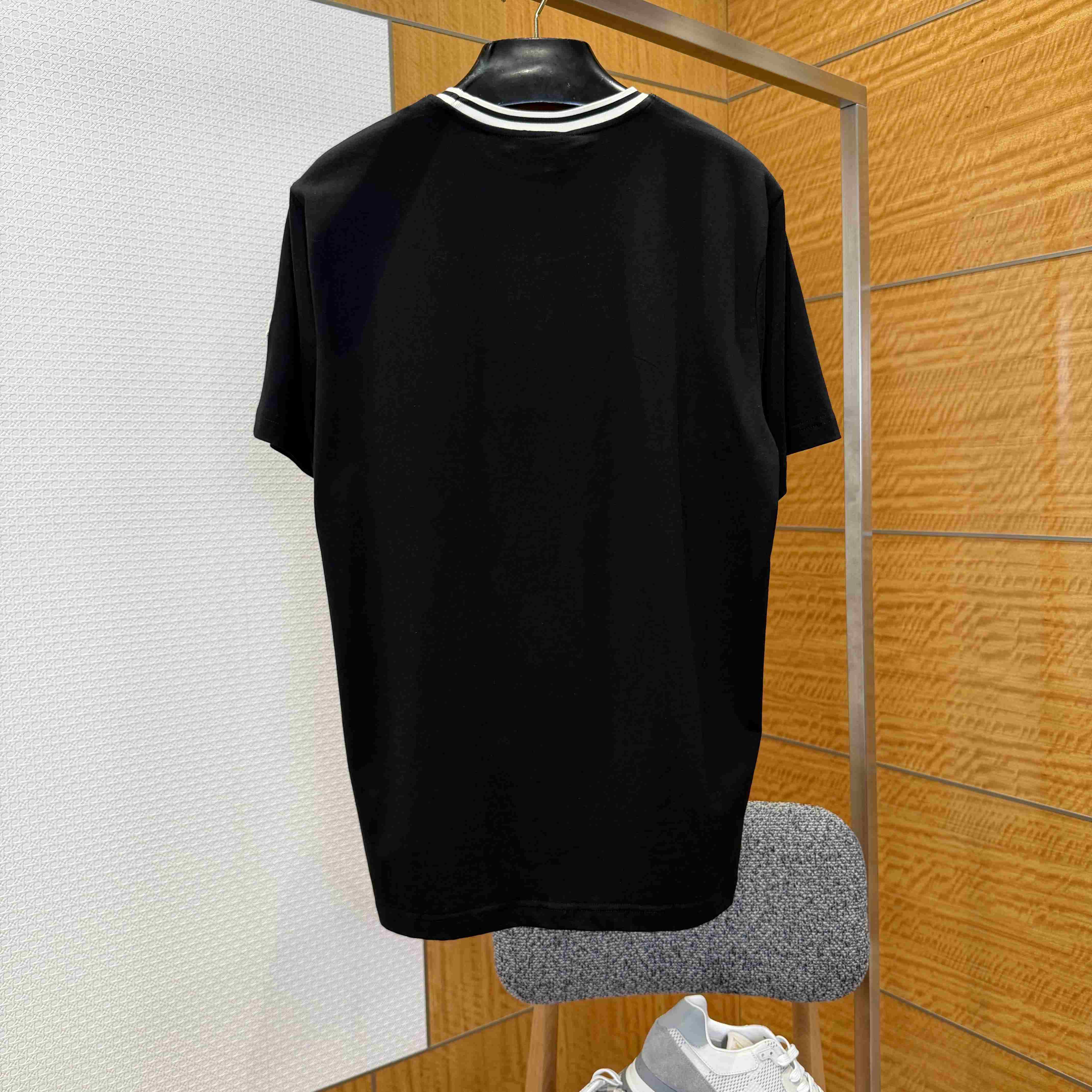 Moncler MonDuck Logo Patch Cotton T-Shirt - DesignerGu