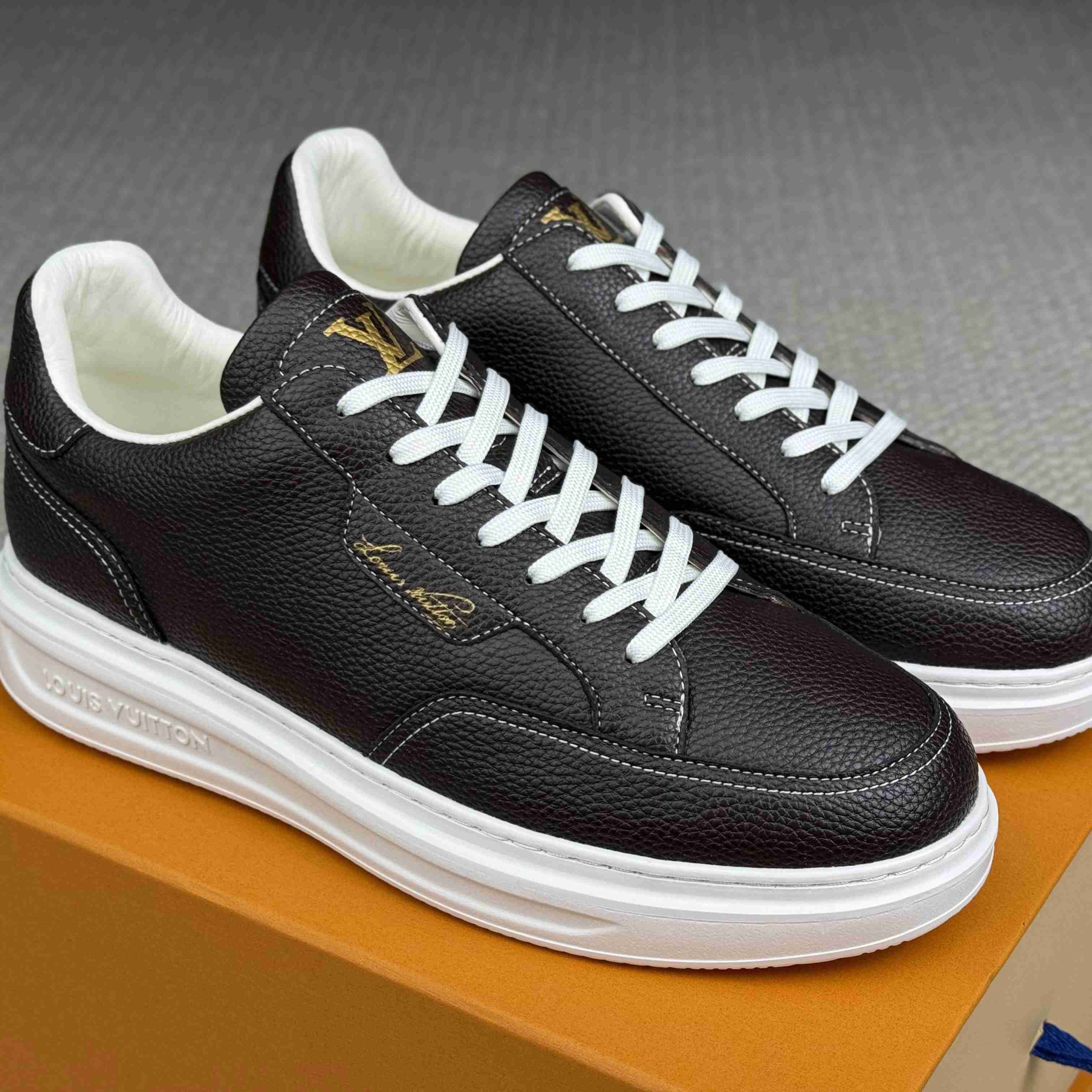 Louis Vuitton Beverly Hills Sneaker 1AJ870 - DesignerGu