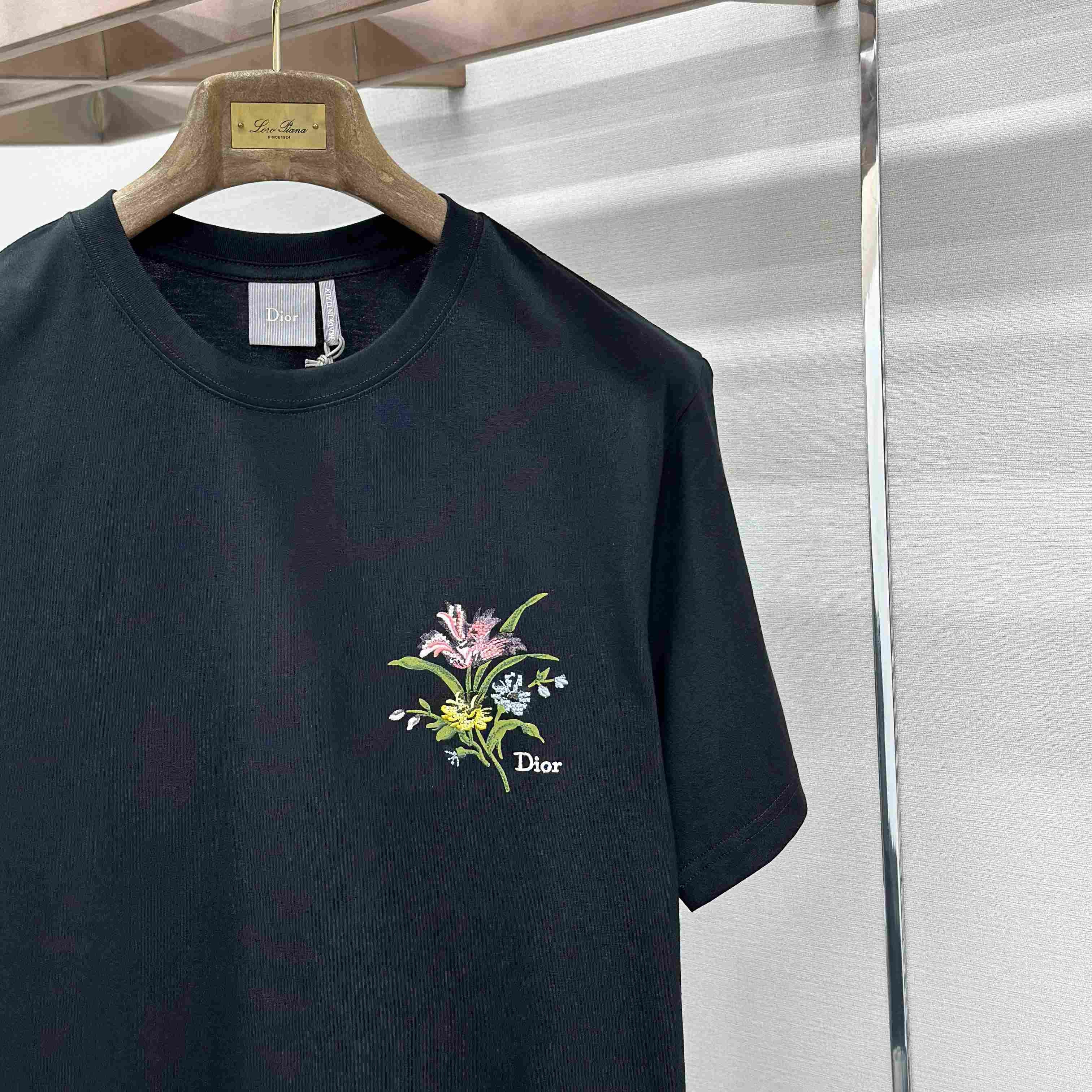 Dior T-Shirt With Dior Secret Garden Motif, Relaxed Fit - DesignerGu