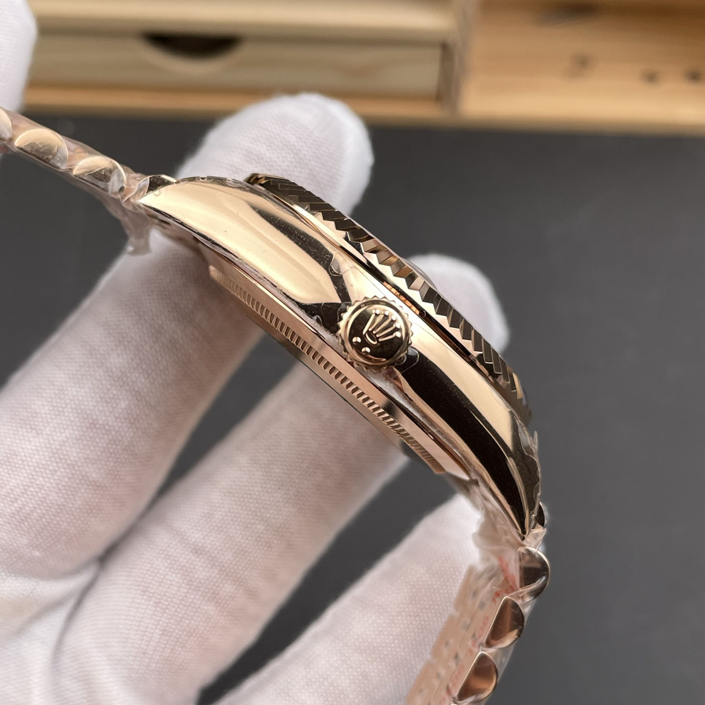 Rolex Sky-Dweller   Watch  42mm - DesignerGu