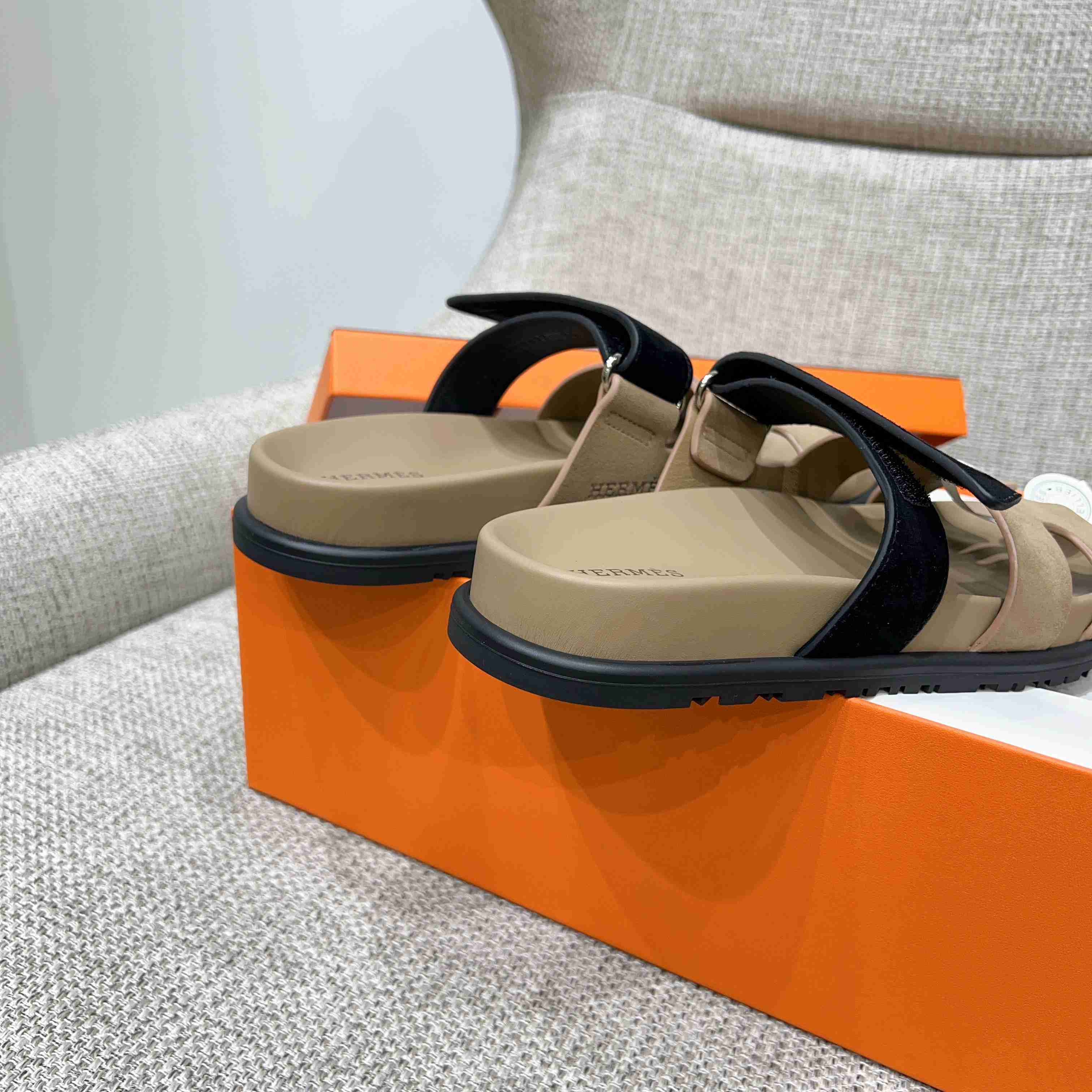 Hermes Chypre Sandal - DesignerGu