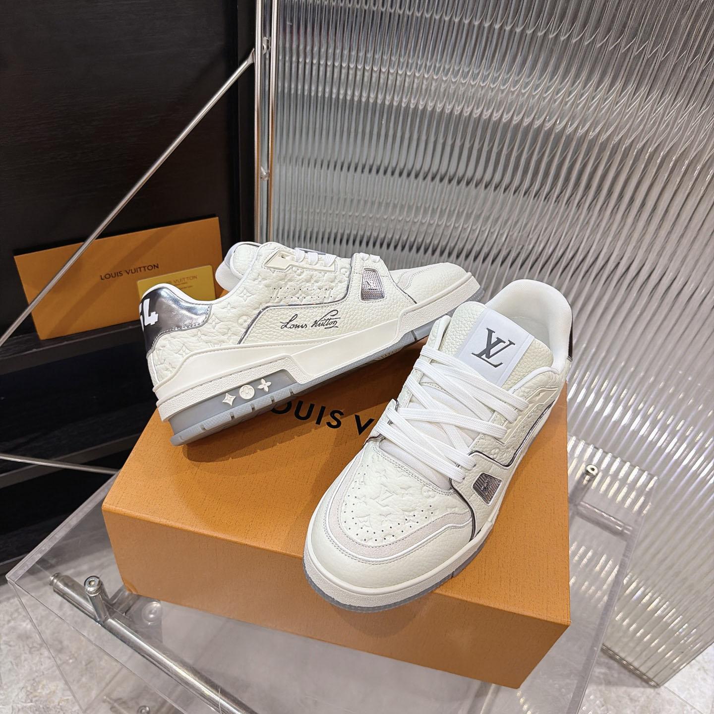 Louis Vuitton LV Trainer Sneaker 1AKCKV（upon uk size） - DesignerGu