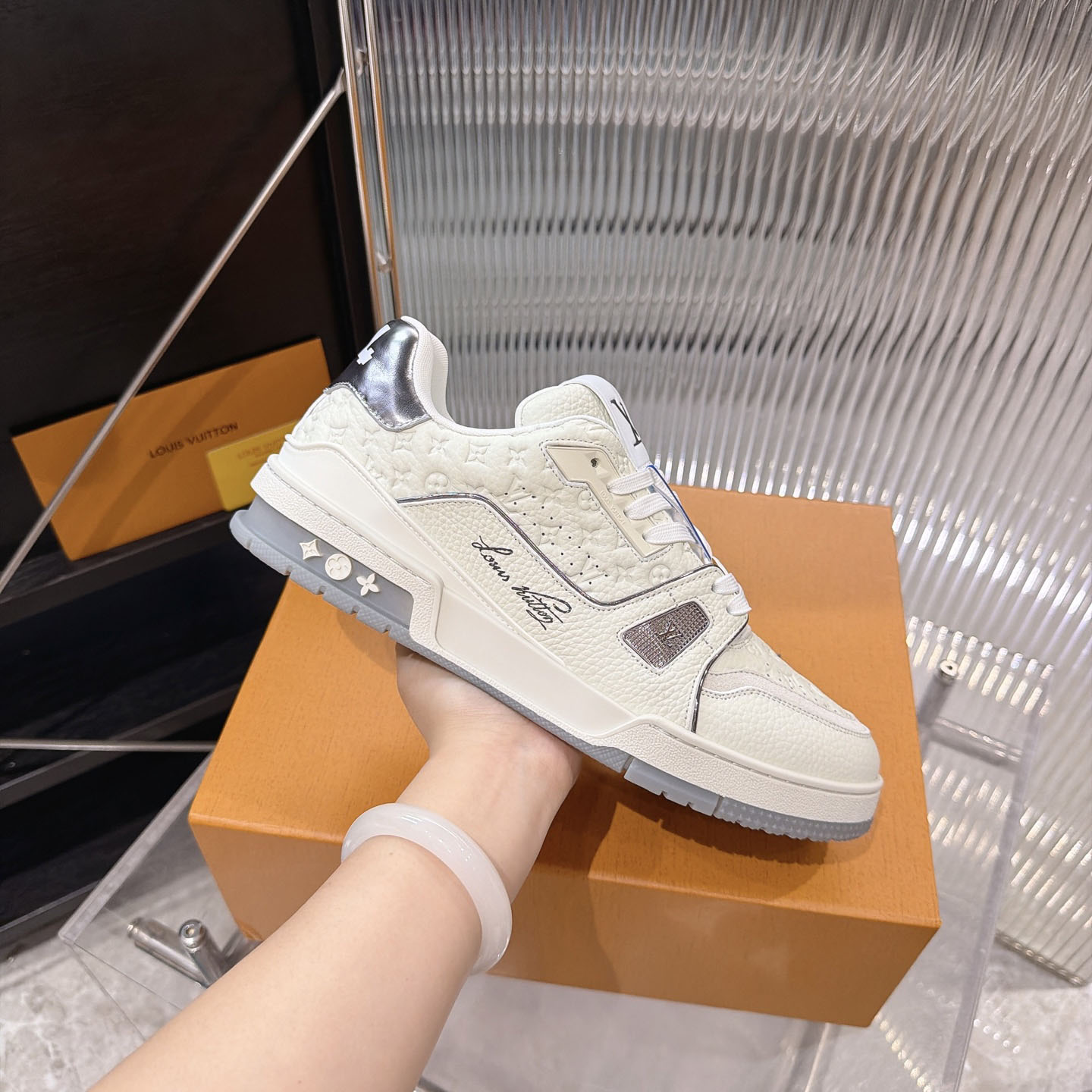 Louis Vuitton LV Trainer Sneaker 1AKCKV（upon uk size） - DesignerGu
