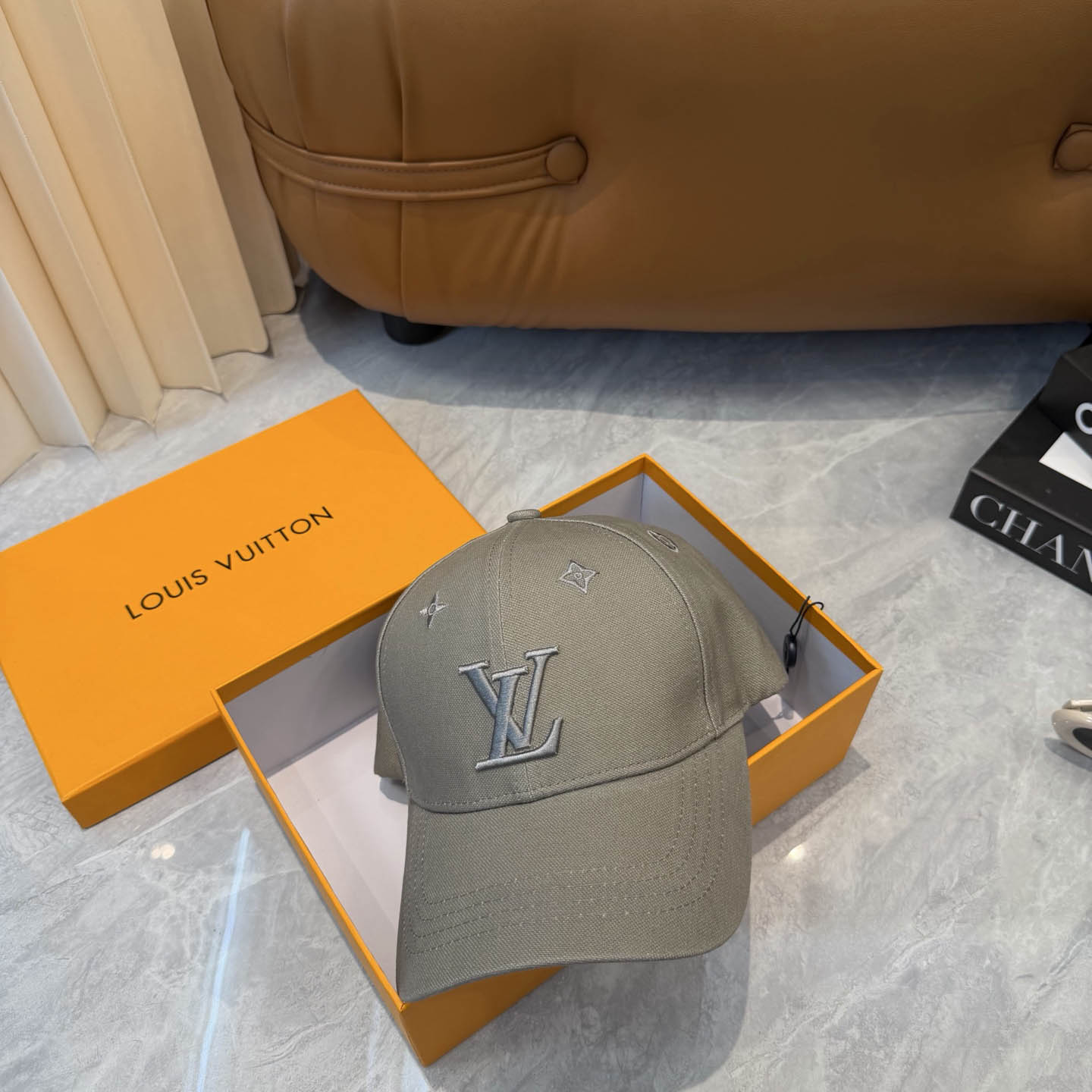 Louis Vuitton Cap - DesignerGu