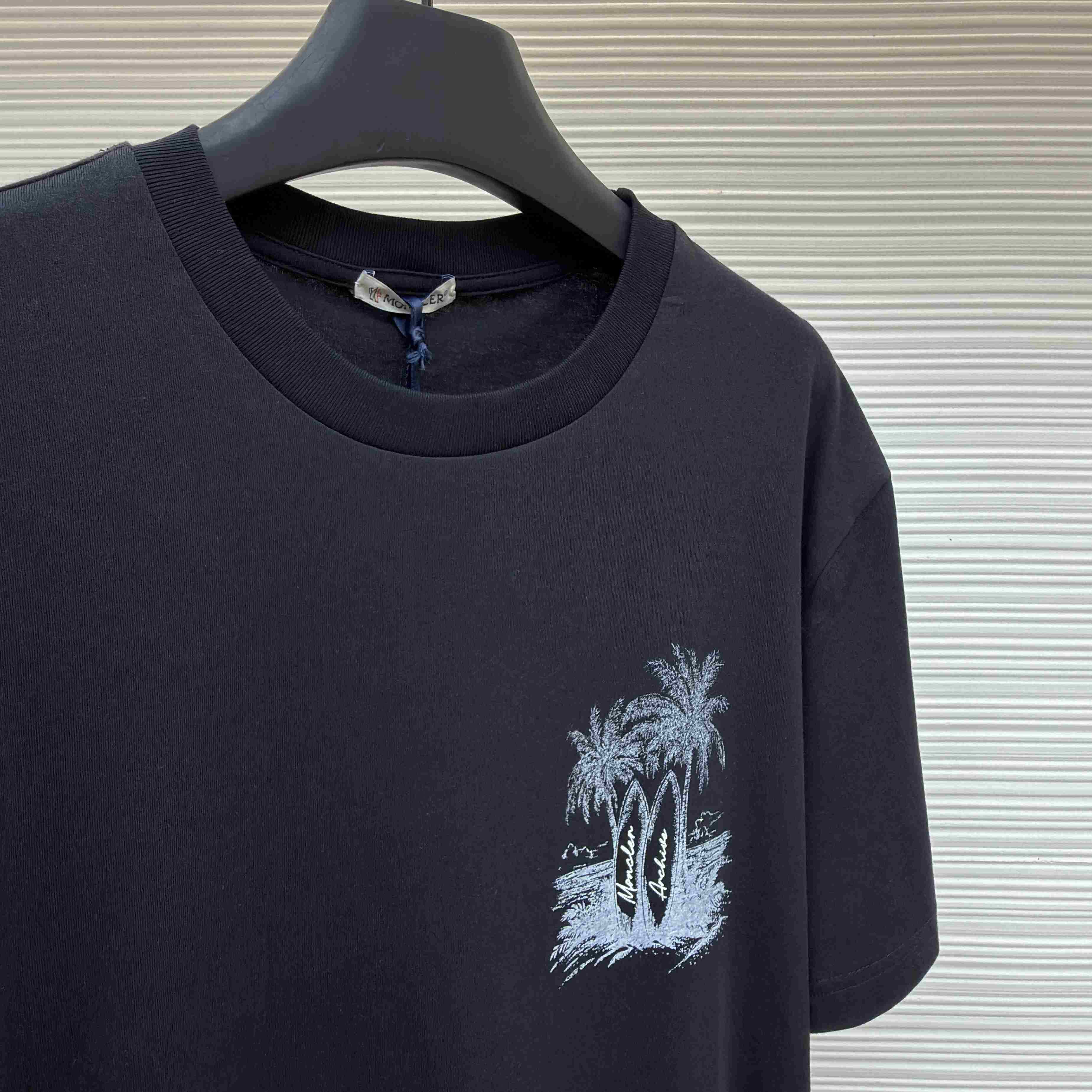 Moncler Beach Printed T-Shirt - DesignerGu