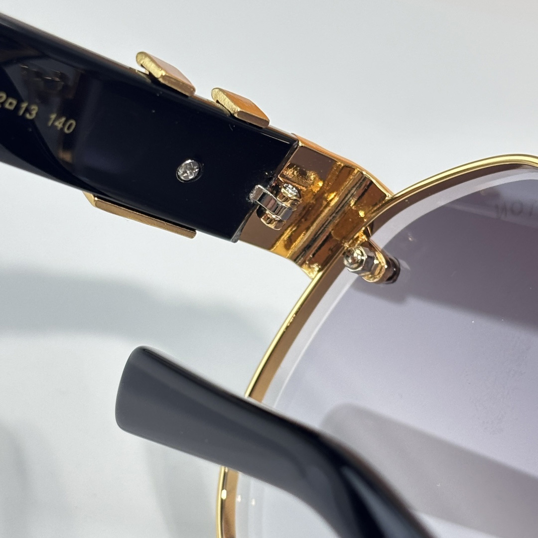Louis Vuitton Z7213U Sunglasses   - DesignerGu