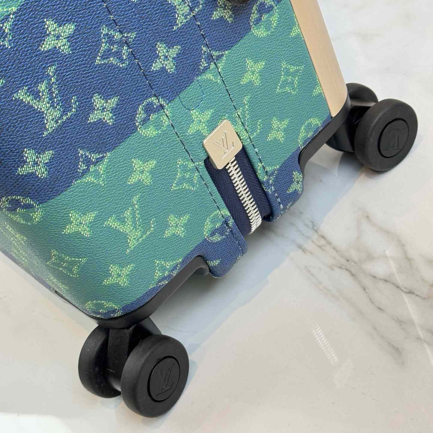 Louis Vuitton Horizon 55 M25898 - DesignerGu