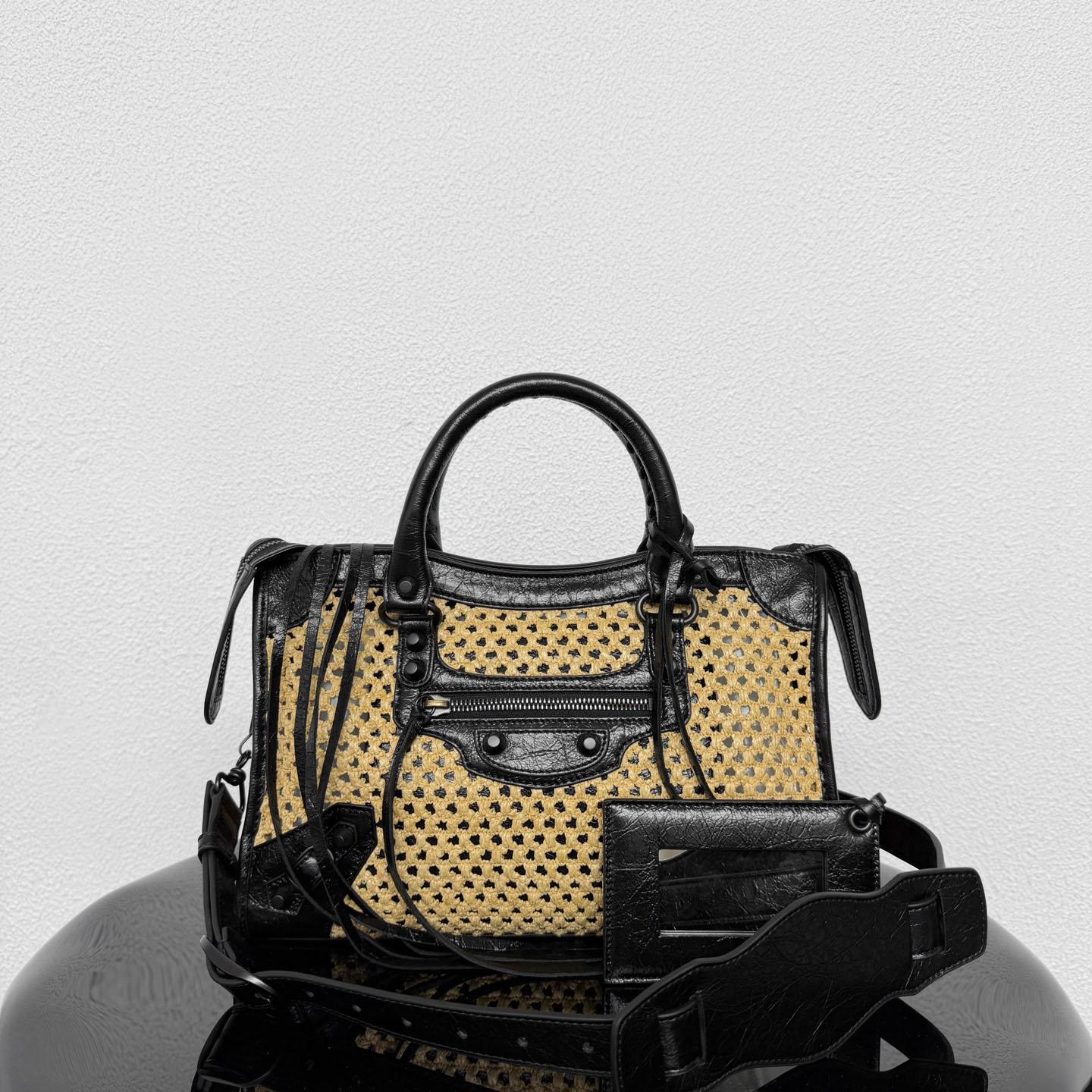 Balenciaga  Le City Bag Small In Natural/Black - DesignerGu