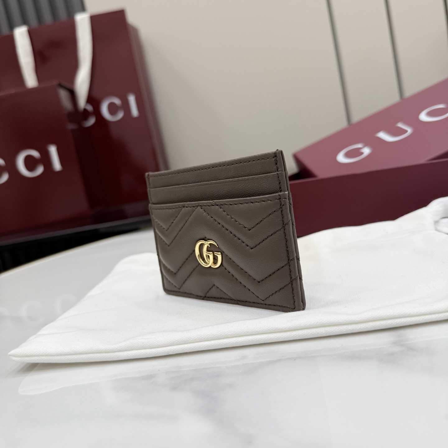 Gucci GG Marmont Card Case 443127 - DesignerGu