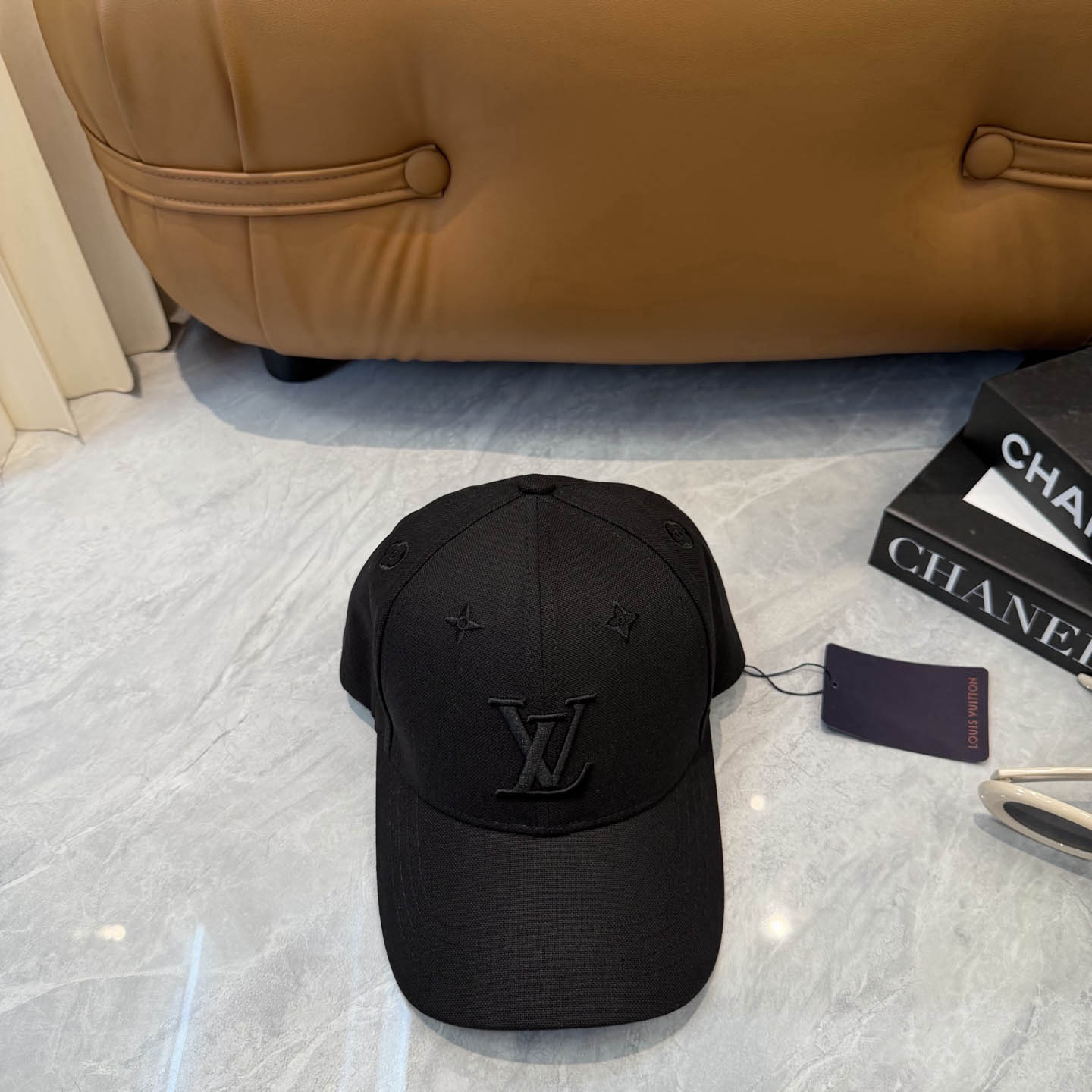 Louis Vuitton Cap - DesignerGu