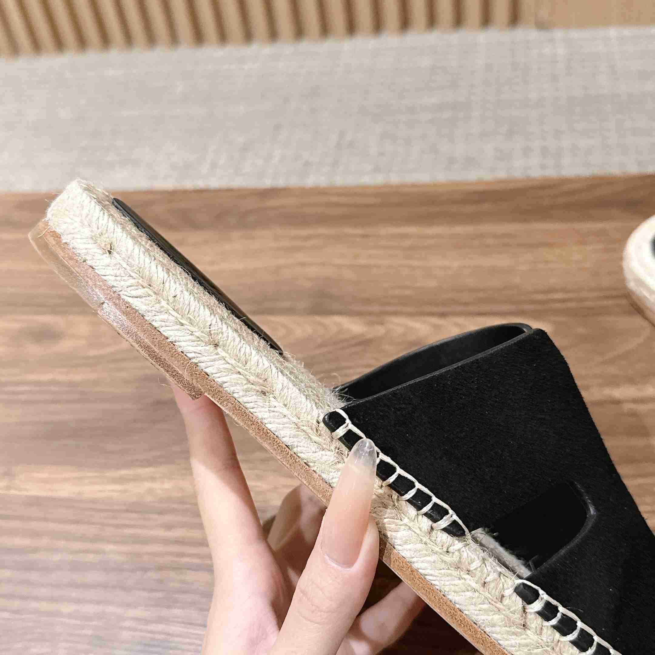 Hermes  Antigua Espadrille - DesignerGu