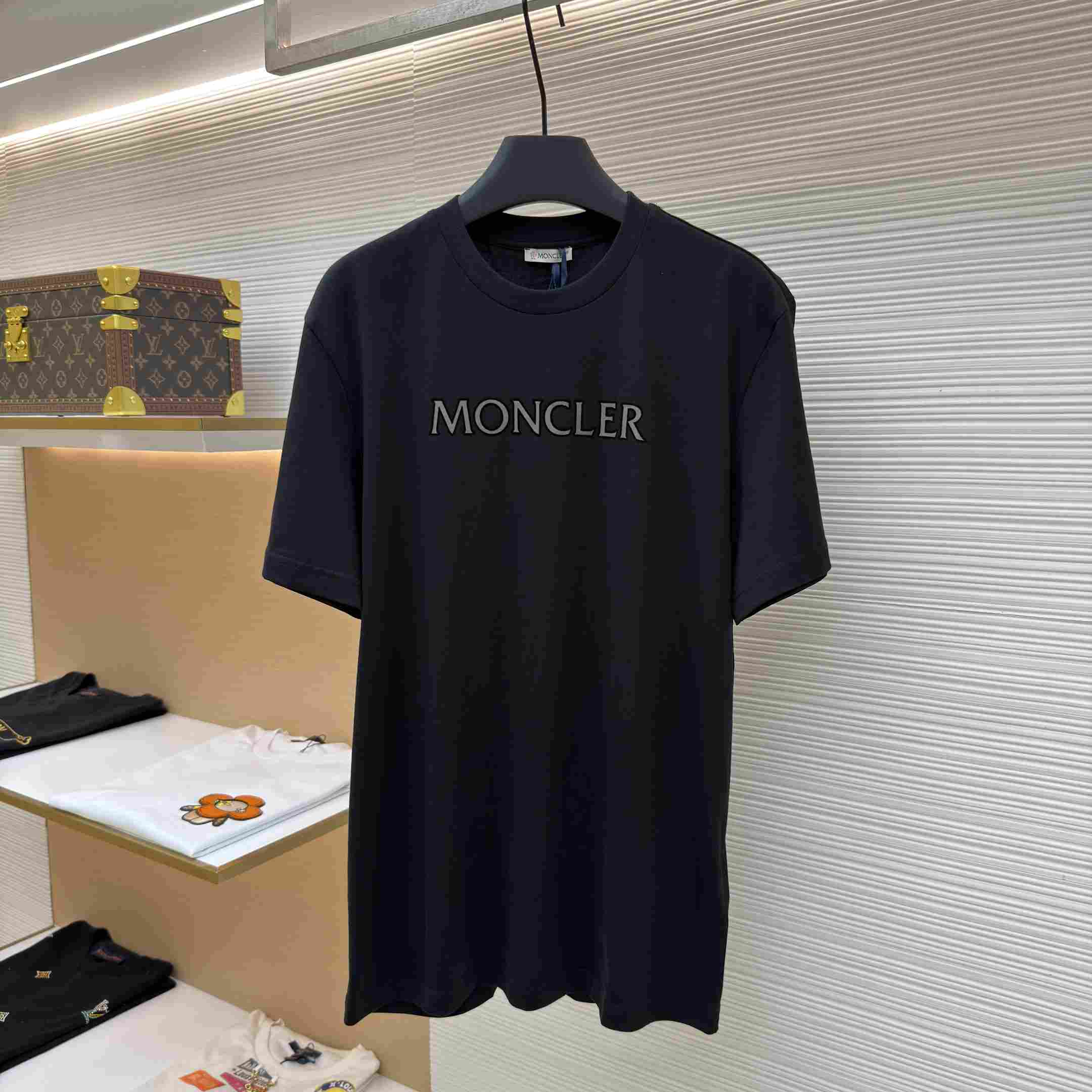 Moncler Logo Print Cotton T-Shirt - DesignerGu