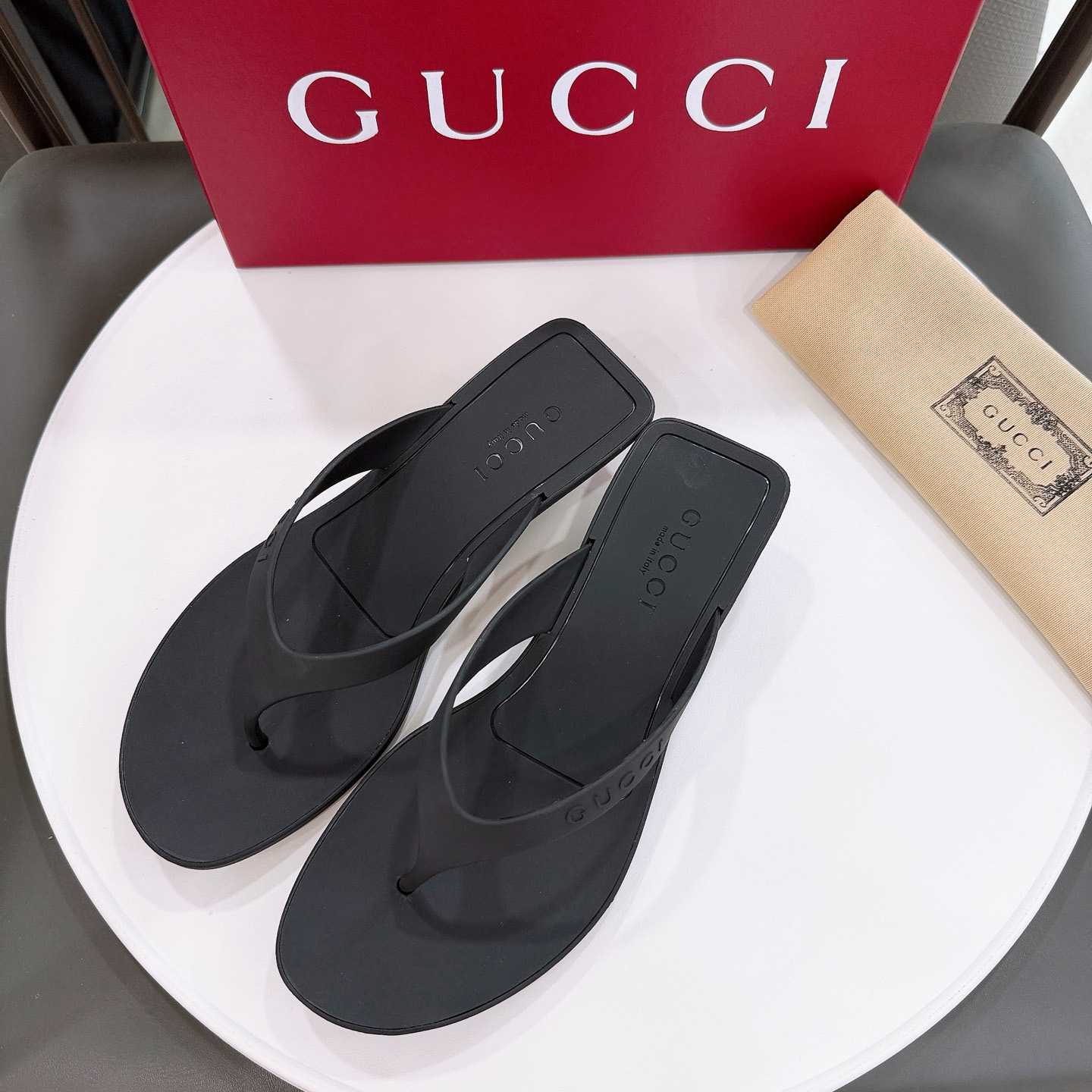 Gucci Vittoria Thong - DesignerGu