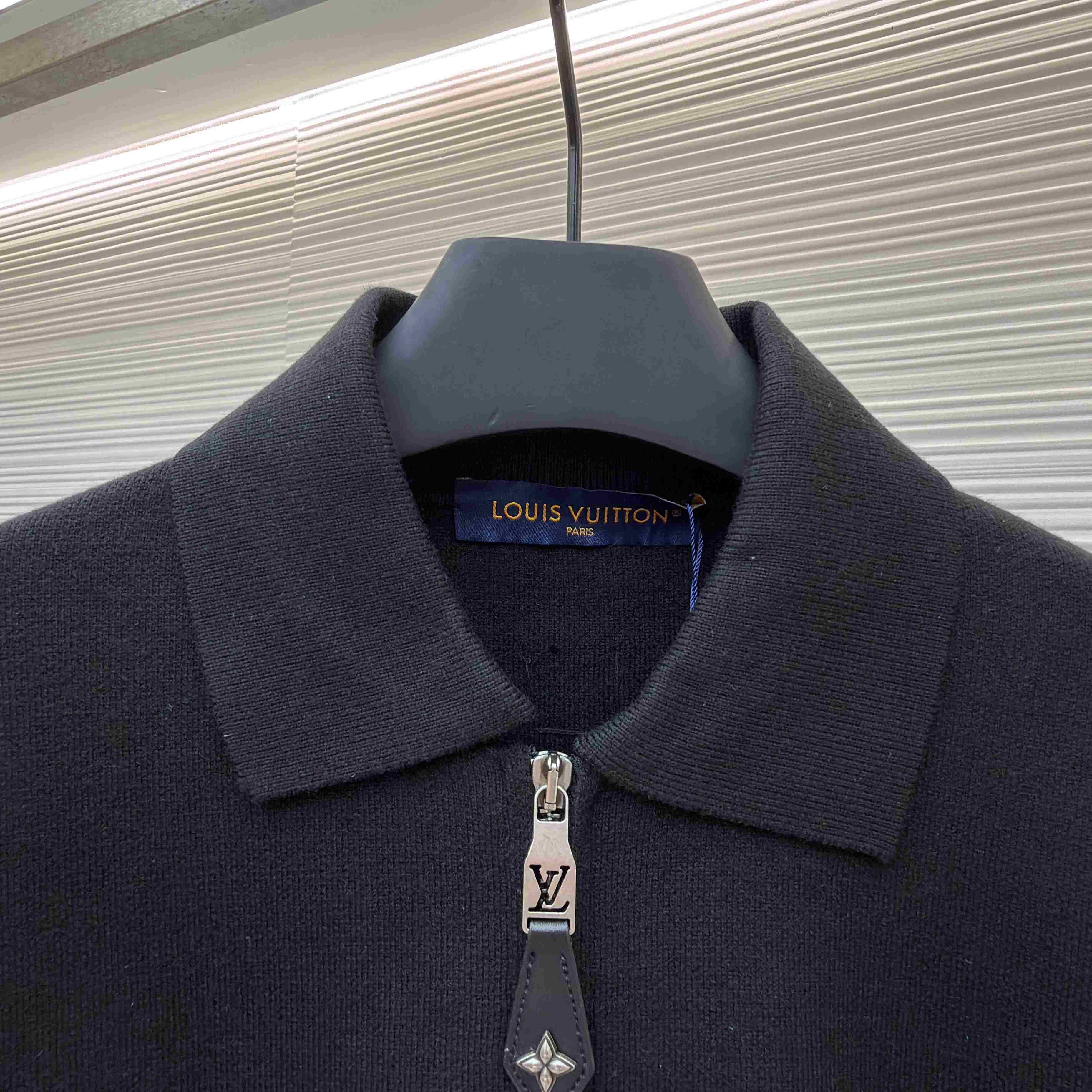 Louis Vuitton Knit Blouson With Leather Details 1AJIEX - DesignerGu