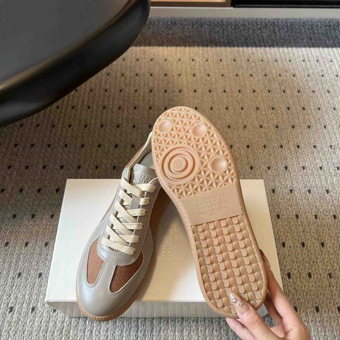 Maison Margiela Replica Sneakers - DesignerGu