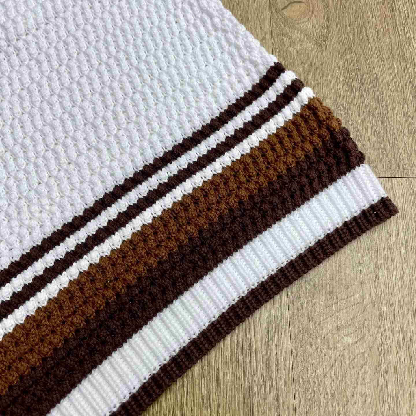 Casablanca White & Brown Tennis Stripe Crochet Shorts D0209 - DesignerGu