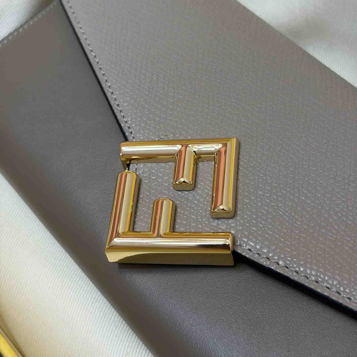 Fendi FF Diamonds Continental With Chain - DesignerGu
