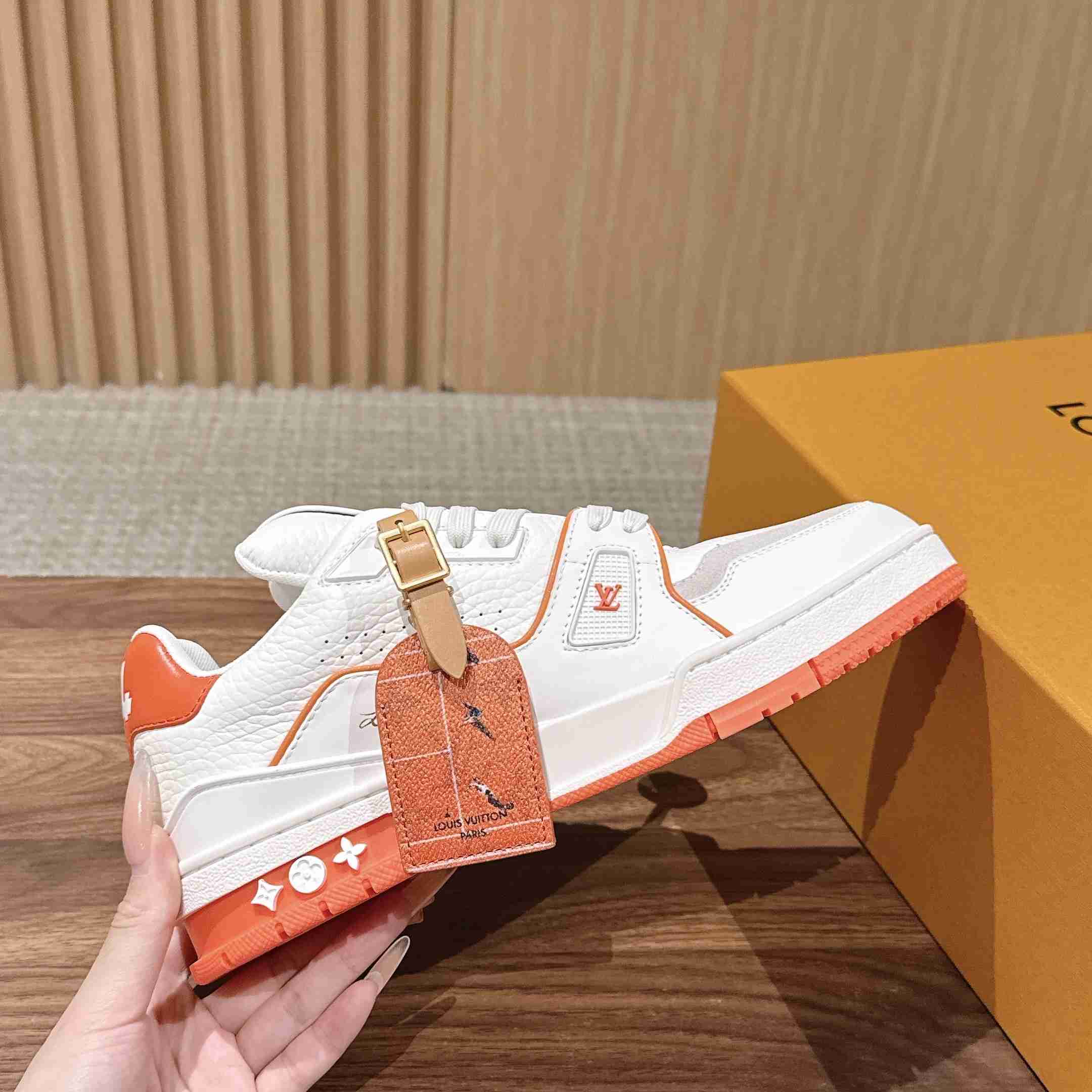 Louis Vuitton LV Trainer Sneaker  1AKRBK（upon uk size） - DesignerGu