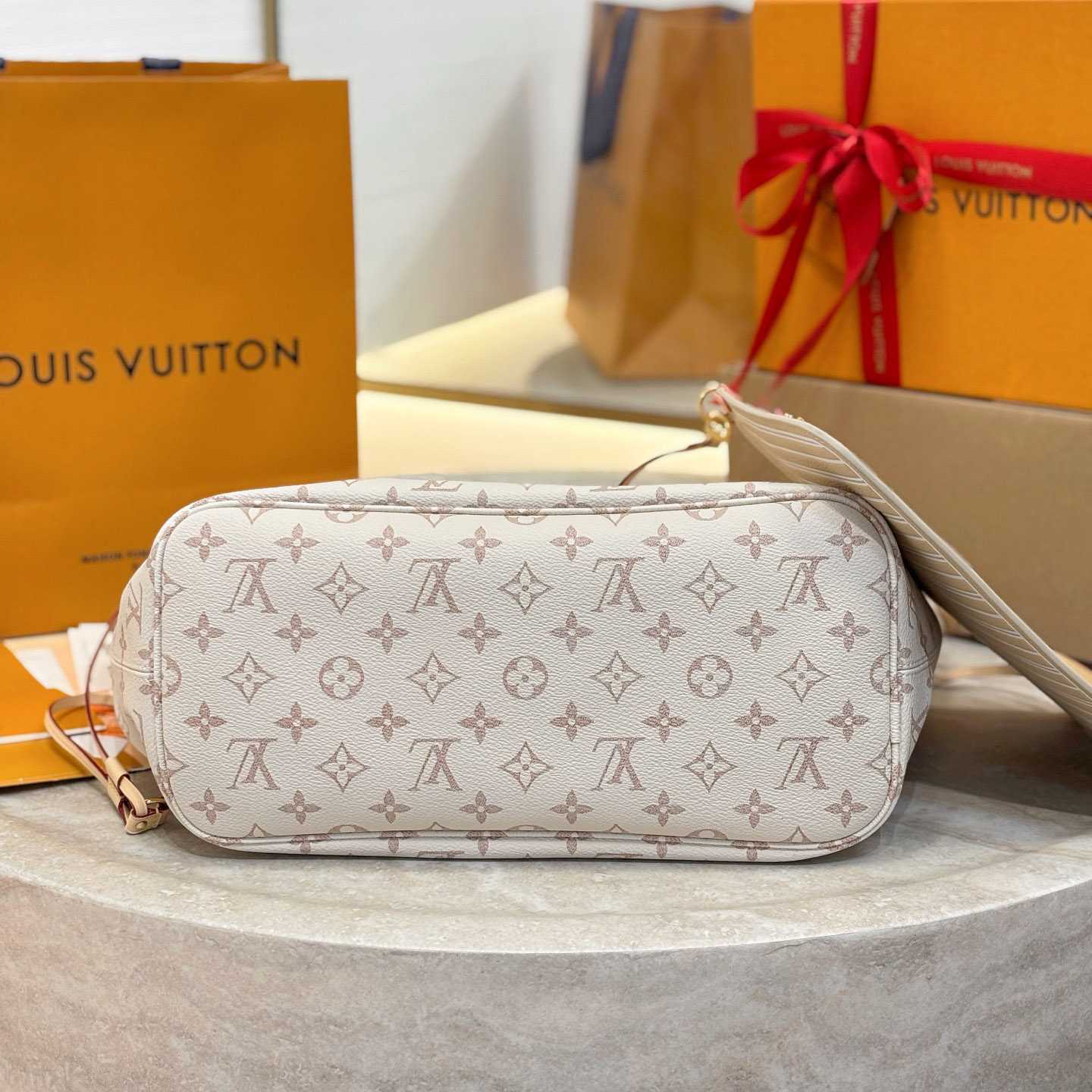 Louis Vuitton Neverfull Inside Out MM M2A095 - DesignerGu