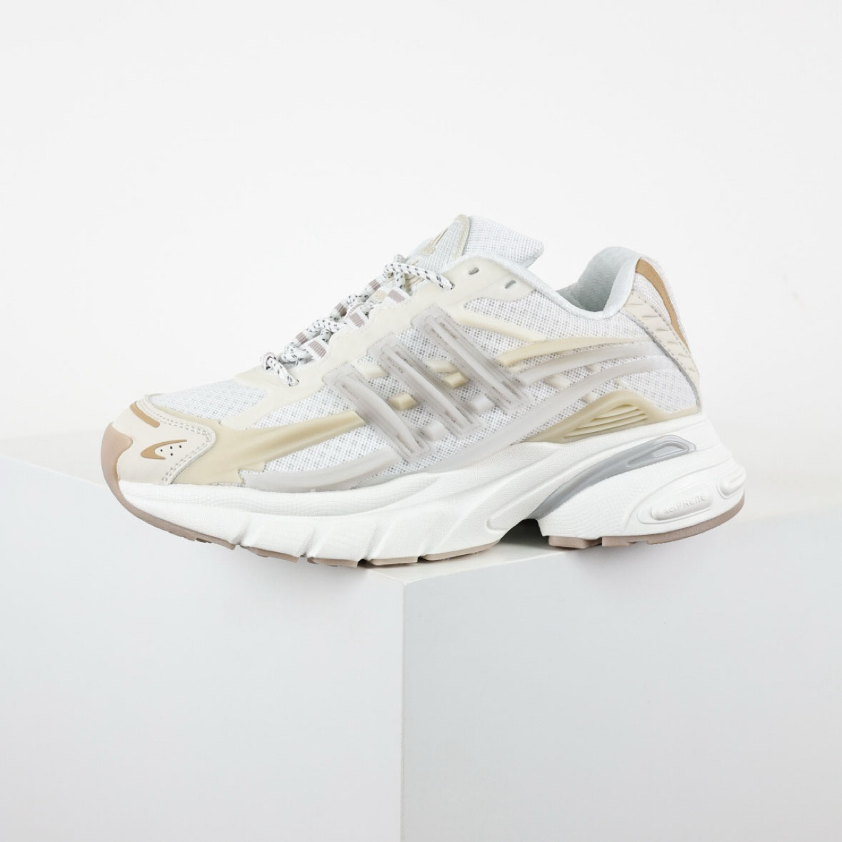  AD × VIRGINIA Adistar Jellyfish Triple White  - DesignerGu