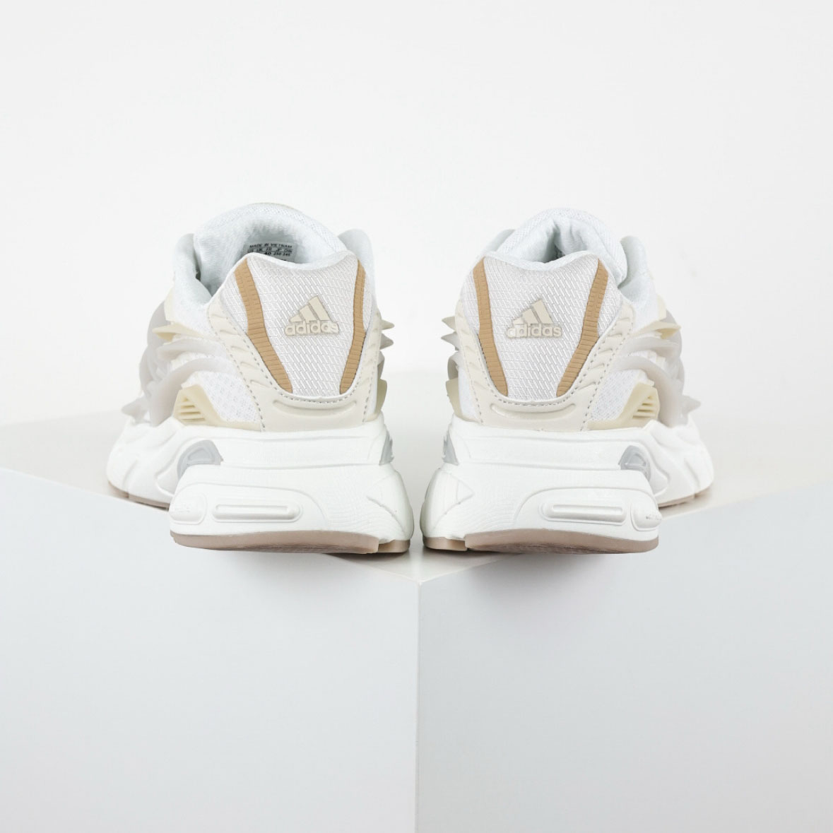 AD × VIRGINIA Adistar Jellyfish Triple White  - DesignerGu