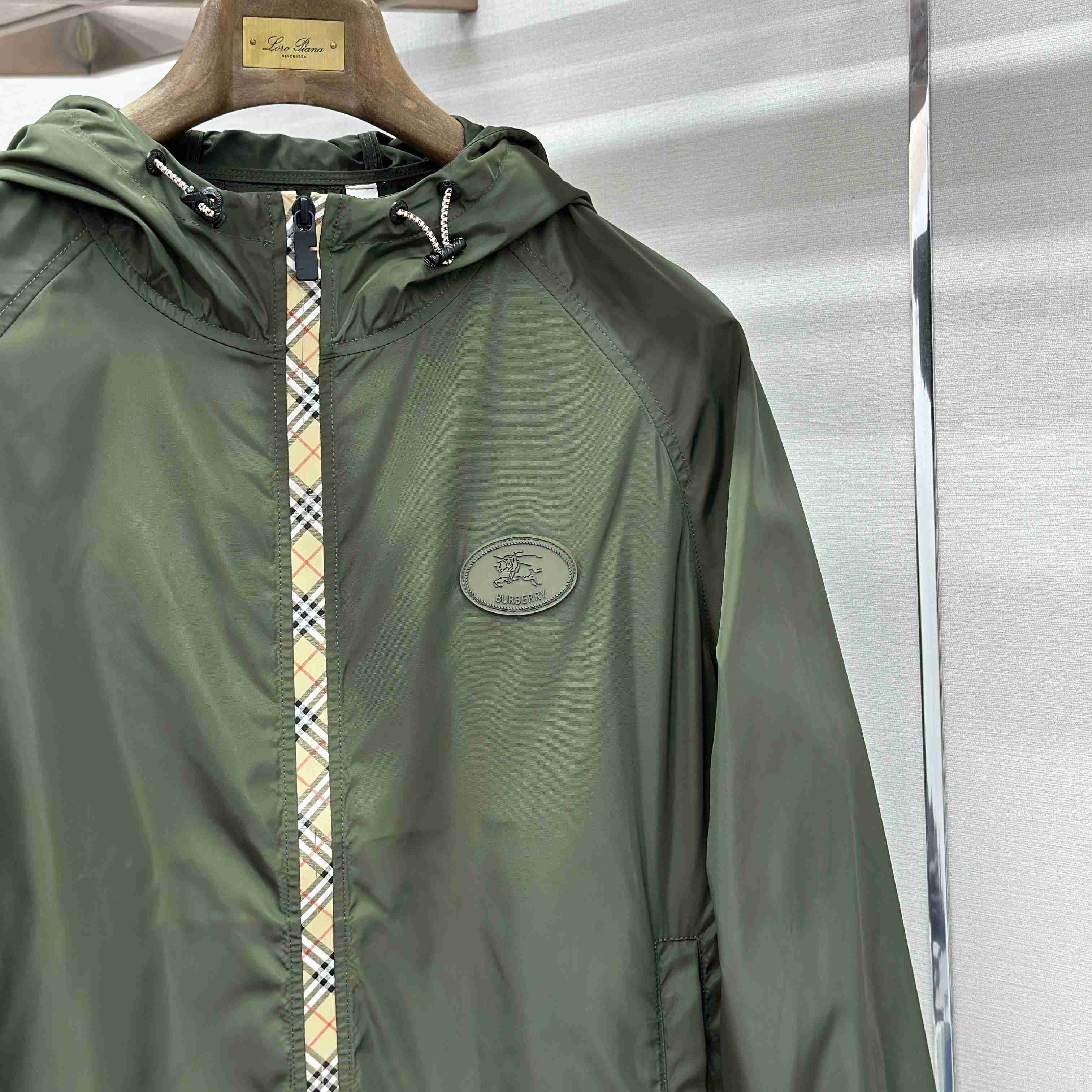 Burberry Nylon Clapton Hooded Jacket - DesignerGu