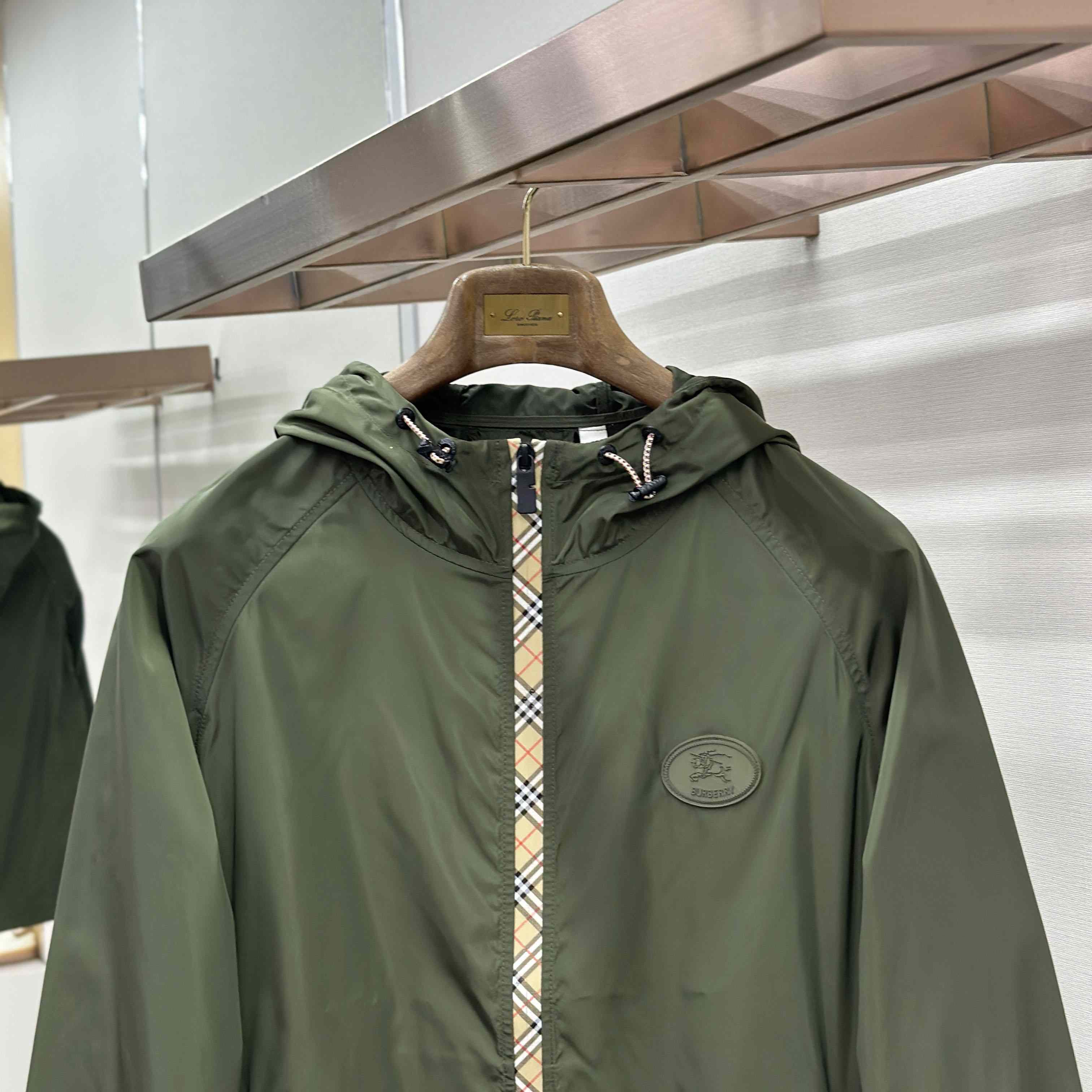 Burberry Nylon Clapton Hooded Jacket - DesignerGu