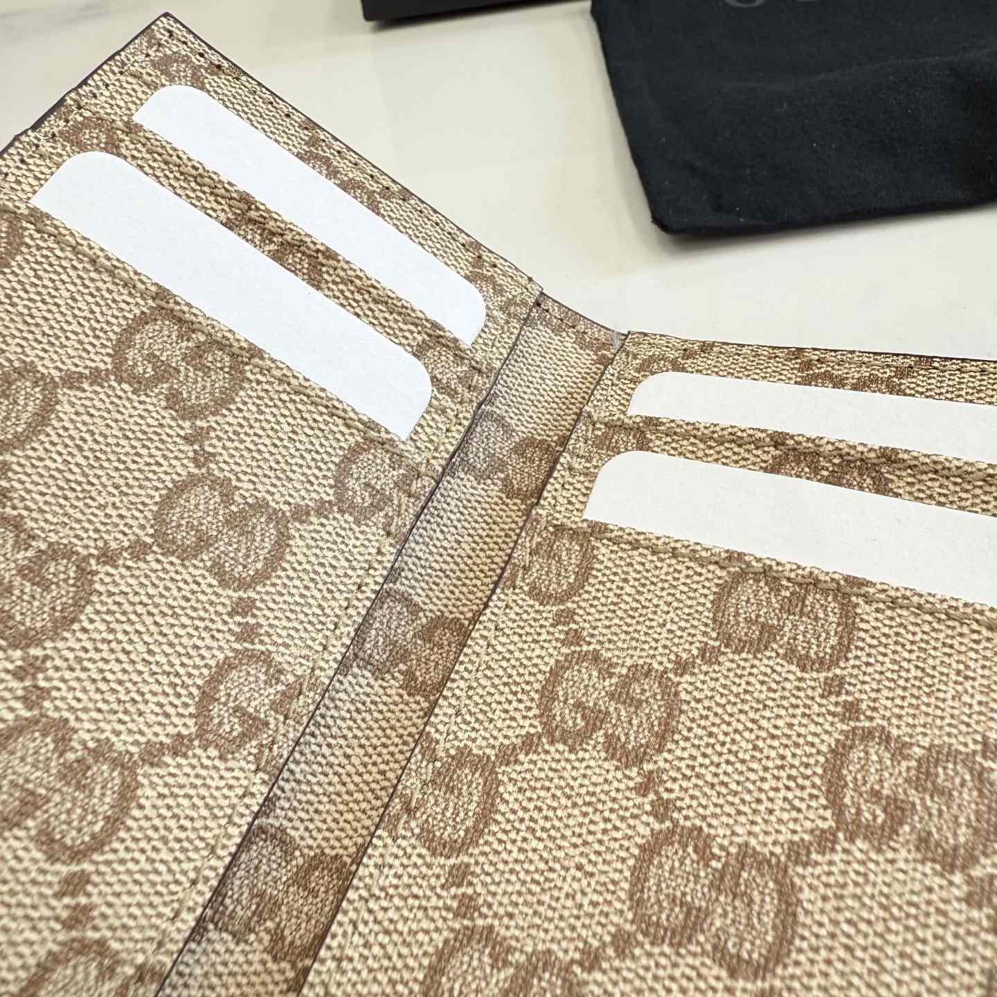 Gucci Card Case With Metal Tag 875594 - DesignerGu