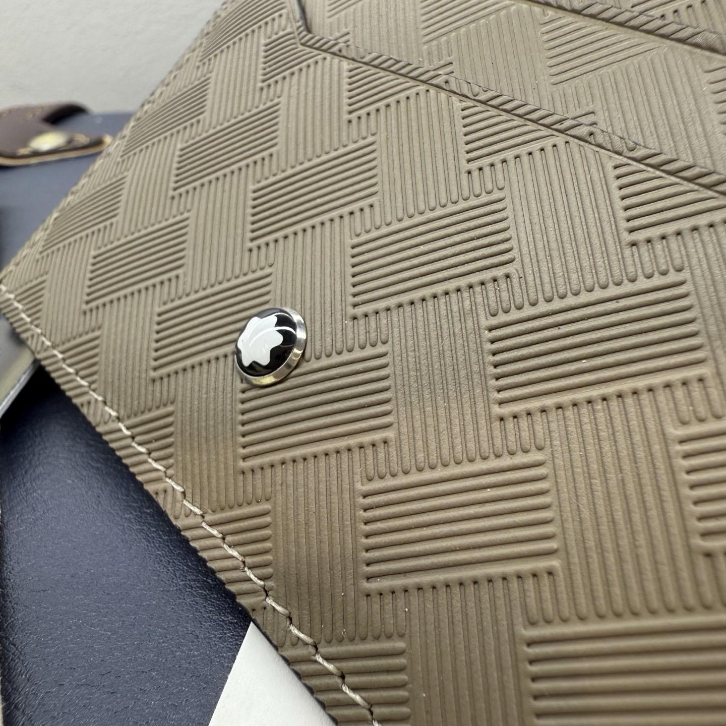 Montblanc Men's Extreme 3.0 Leather Card Holder - DesignerGu