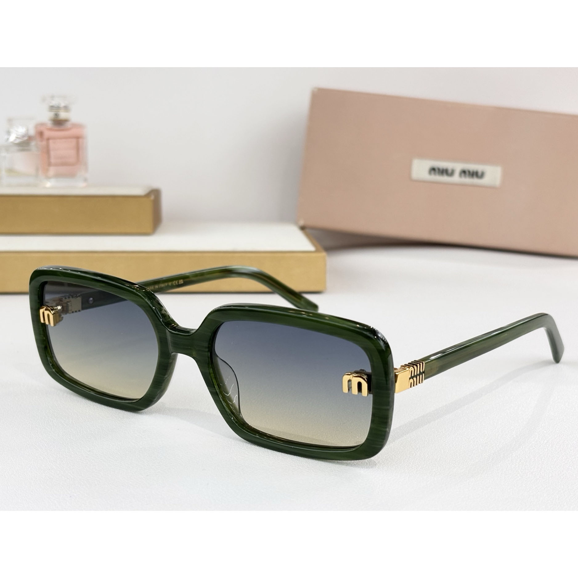 Miu Miu MU155AV Sunglasses - DesignerGu
