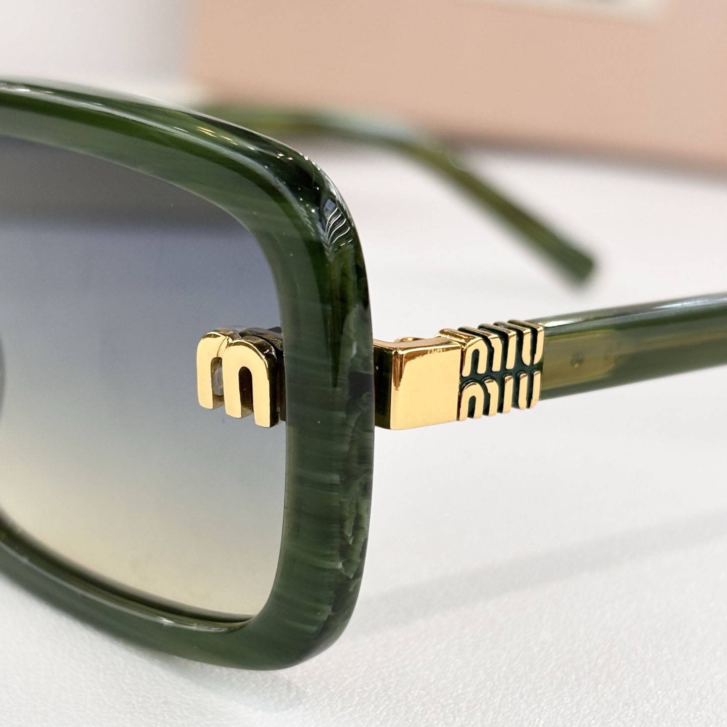 Miu Miu MU155AV Sunglasses - DesignerGu