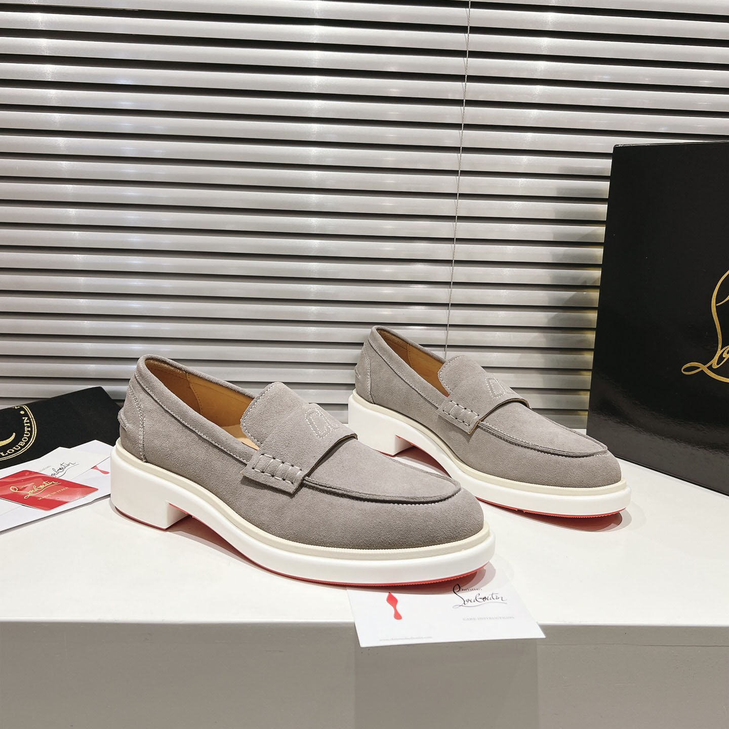 Christian Louboutin Urbino Moc  Leather  Loafers - DesignerGu