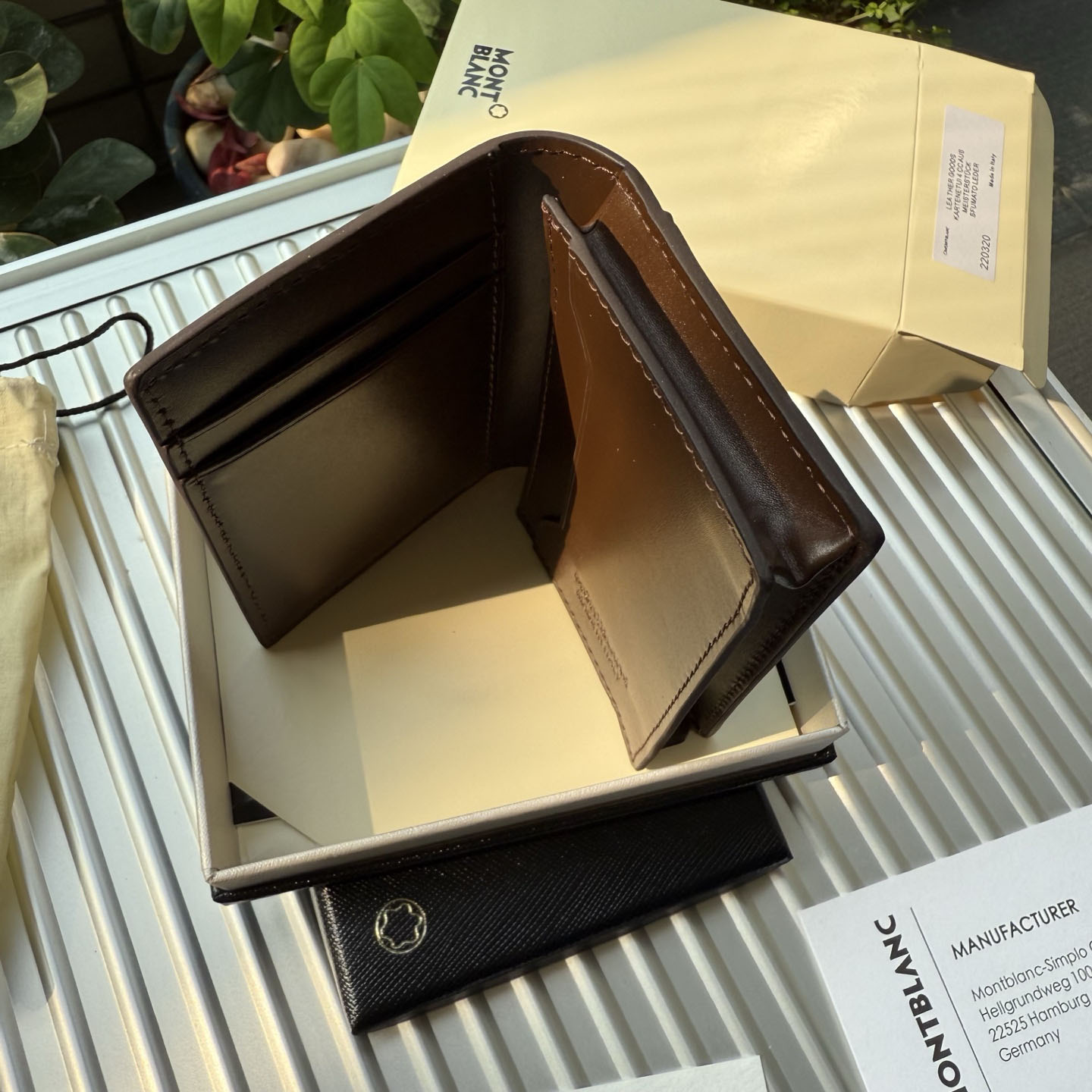 Montblanc Meisterstück Leather 4CC Bifold Cardholder - DesignerGu