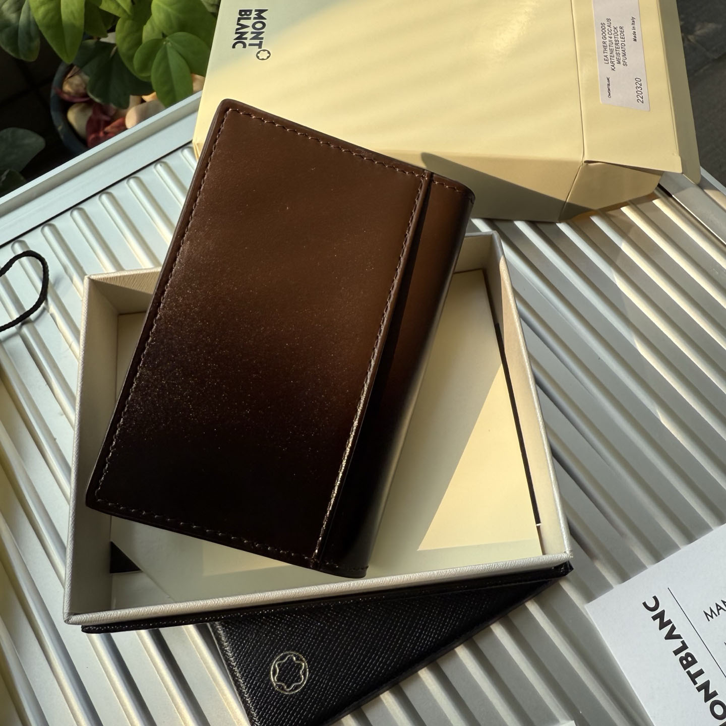 Montblanc Meisterstück Leather 4CC Bifold Cardholder - DesignerGu